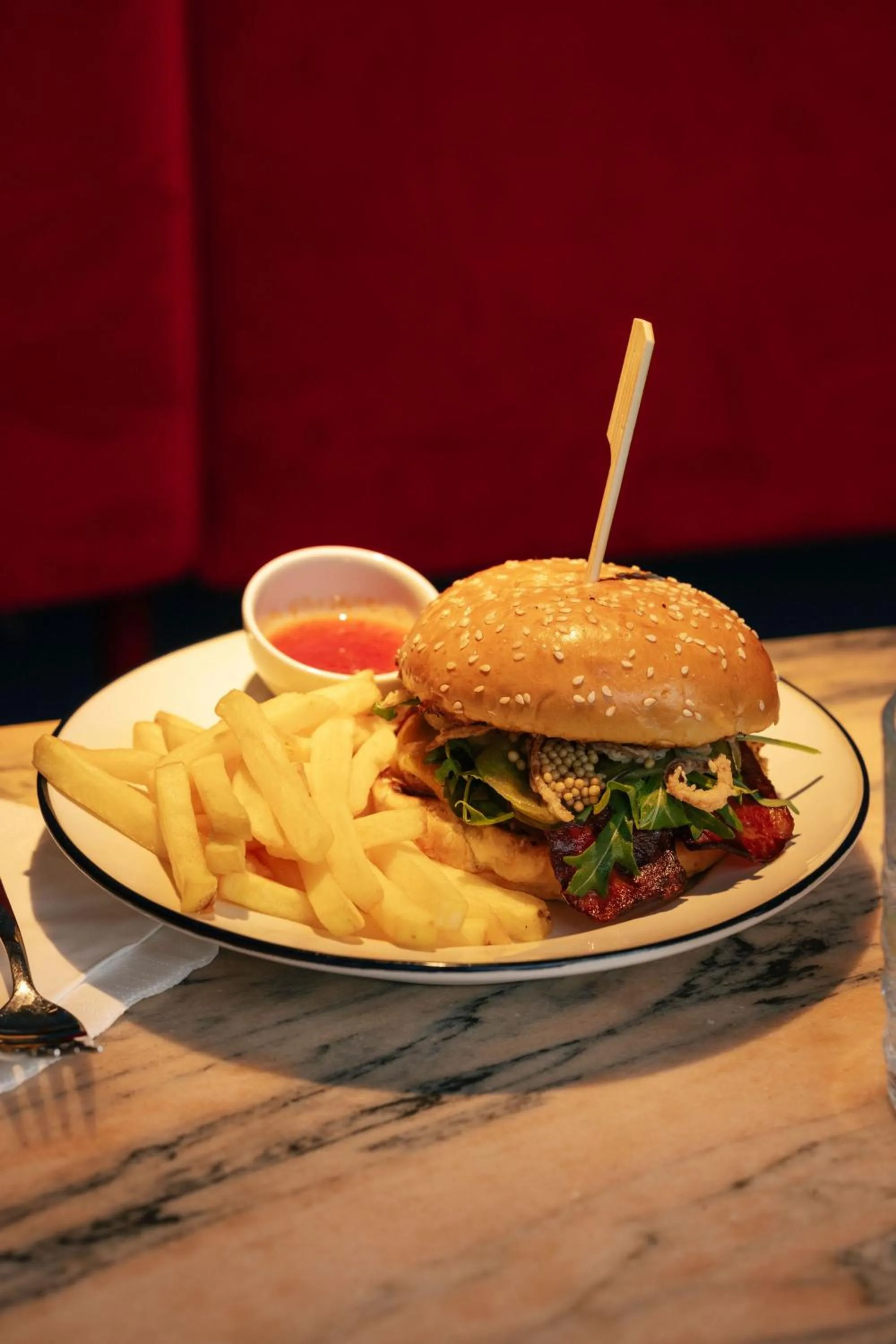 Esqina Cosmopolitan Lodge