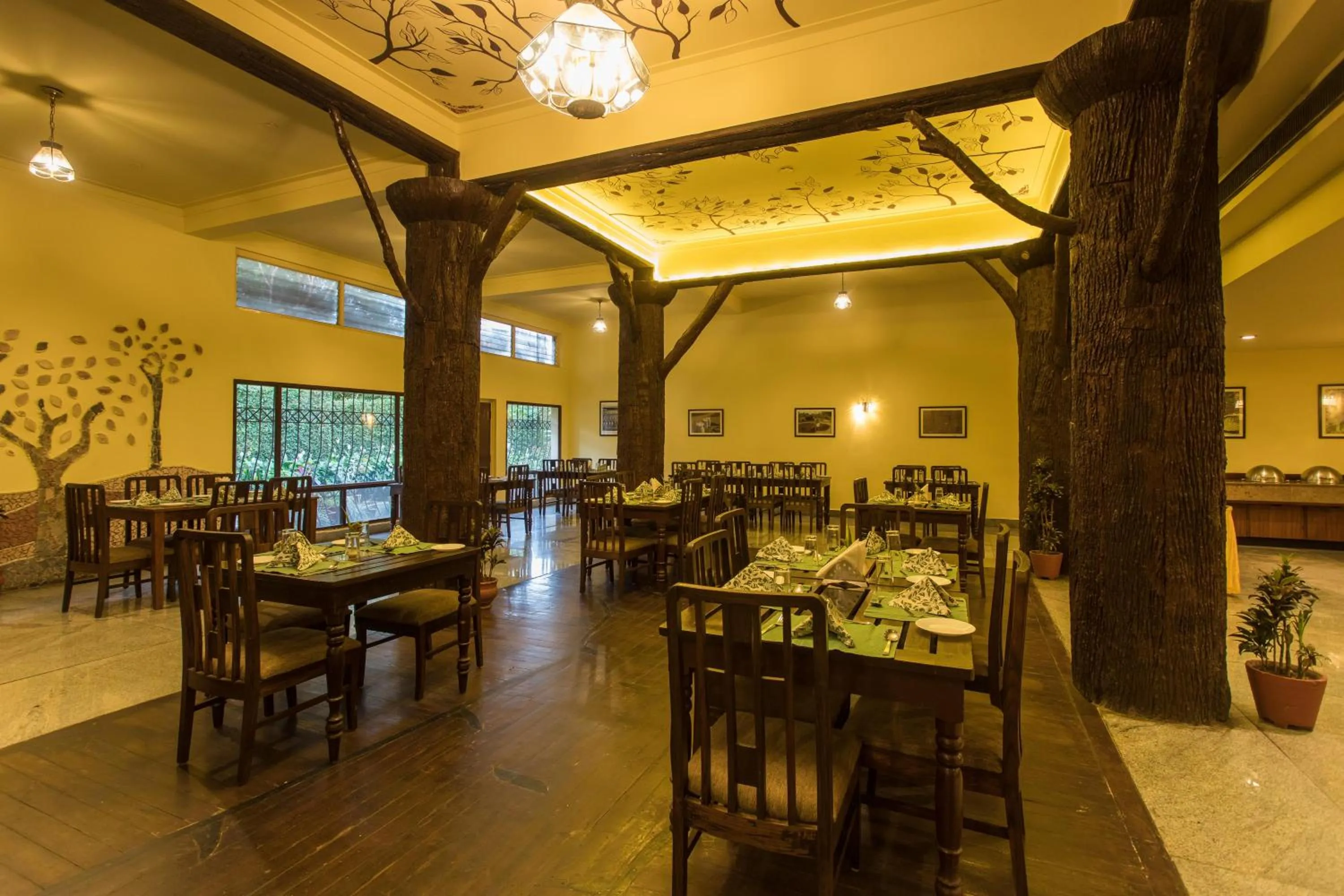 Restaurant/places to eat in Hotel Coorg International