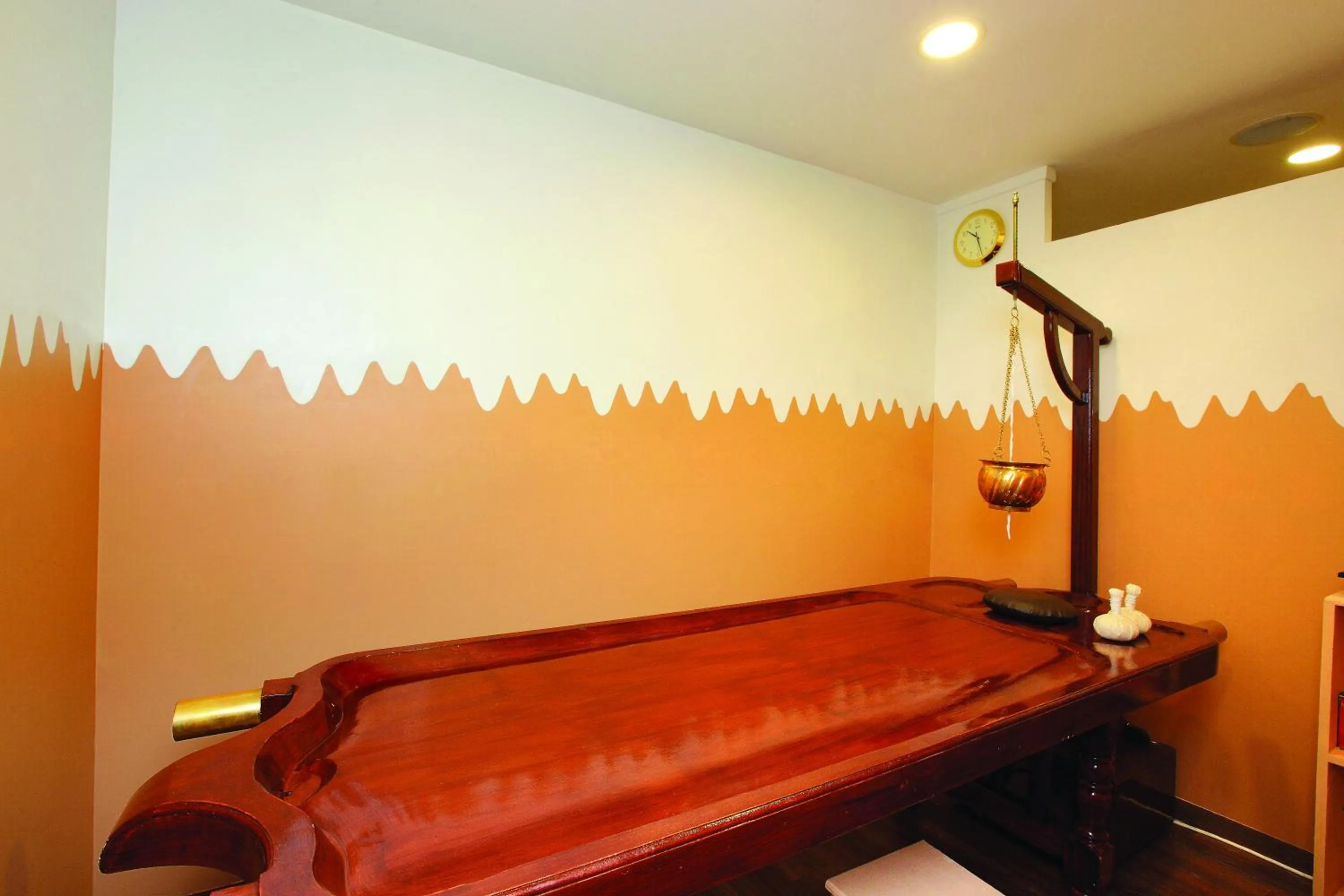 Spa and wellness centre/facilities in Holiday Vista Thekkady a premium hotel near periyar wild life sanctuary with sky view pool