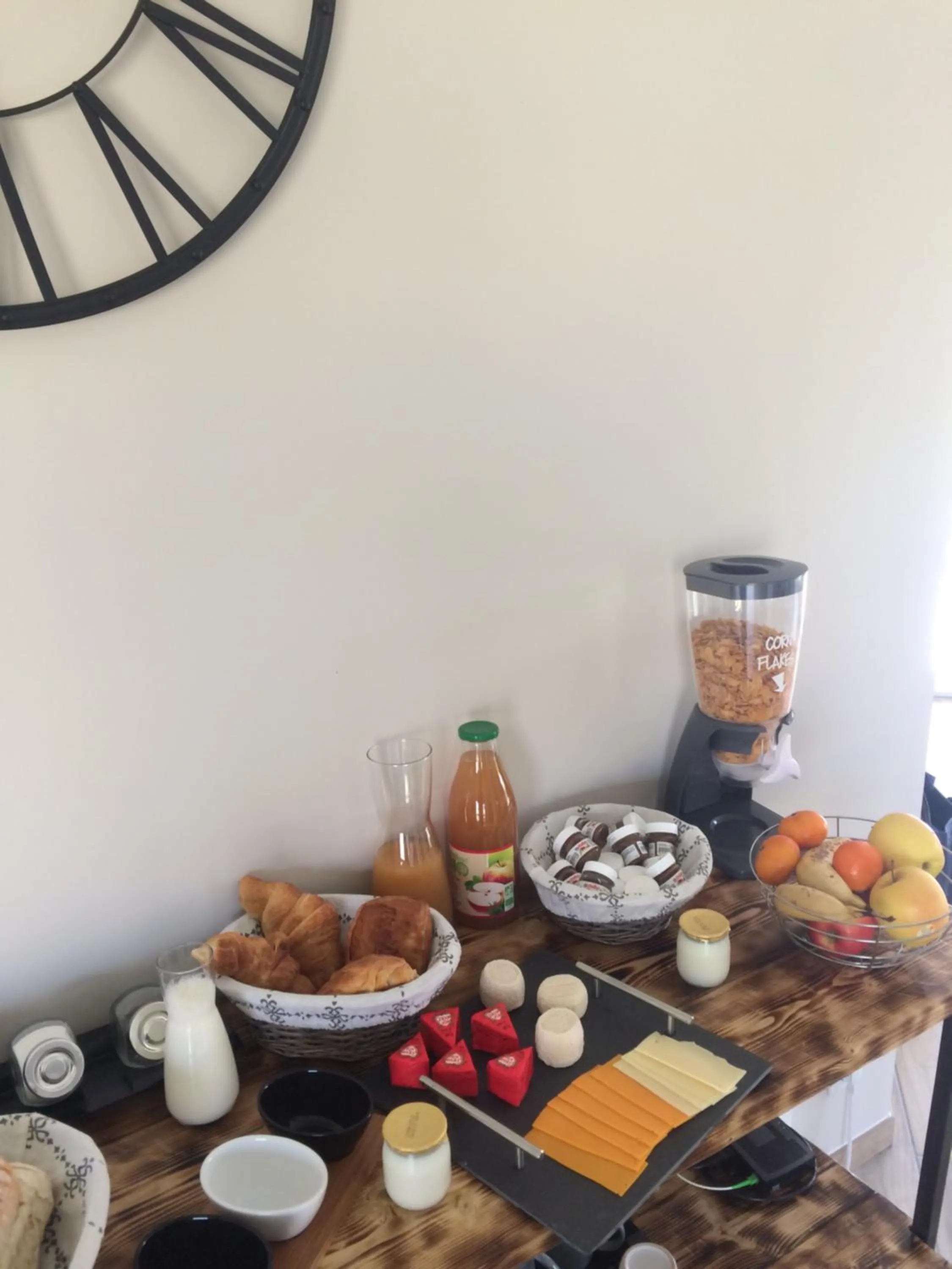 Buffet breakfast in Au pied de la dune