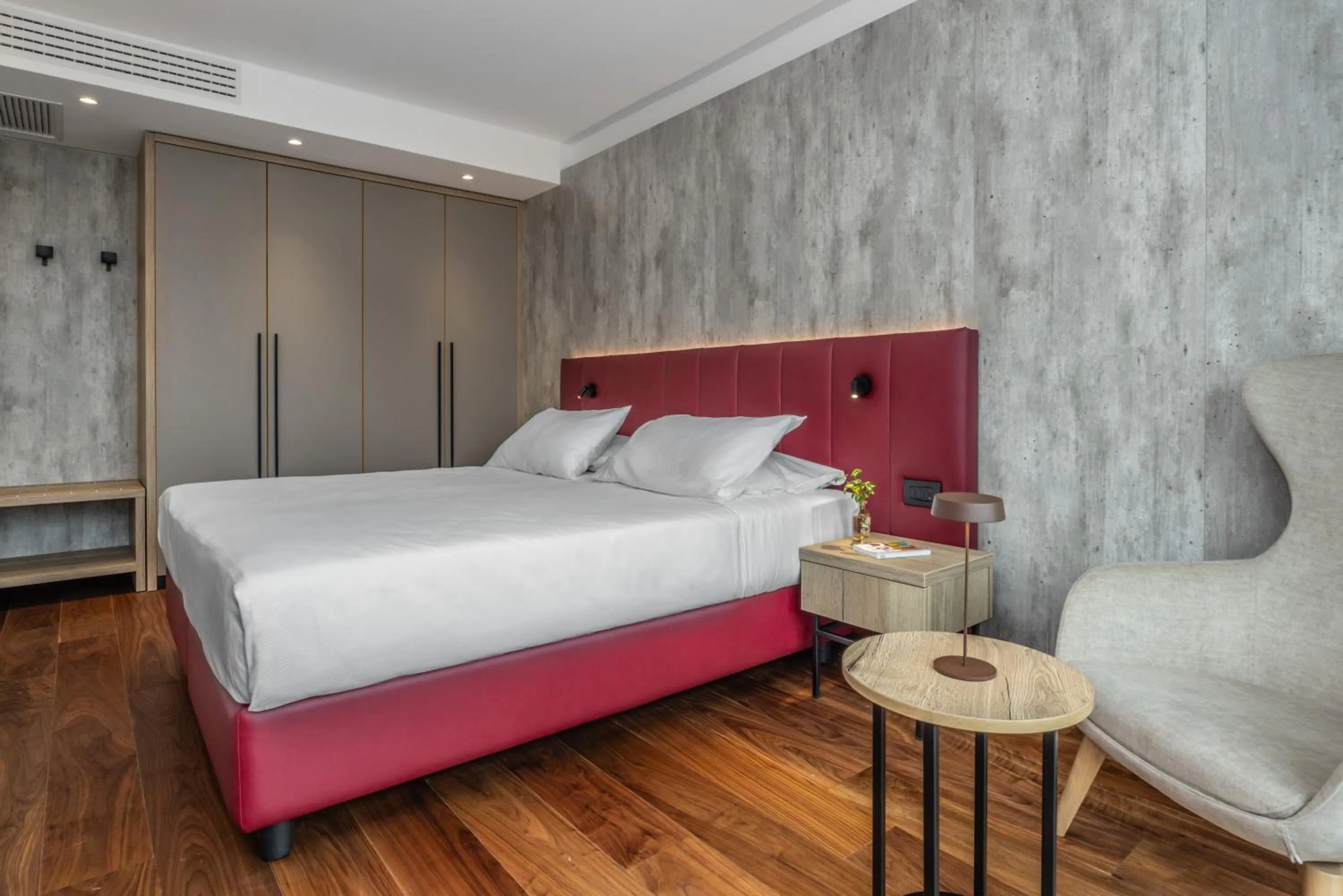 Bedroom, Bed in Garda Suite Hotel - Tonelli Hotels