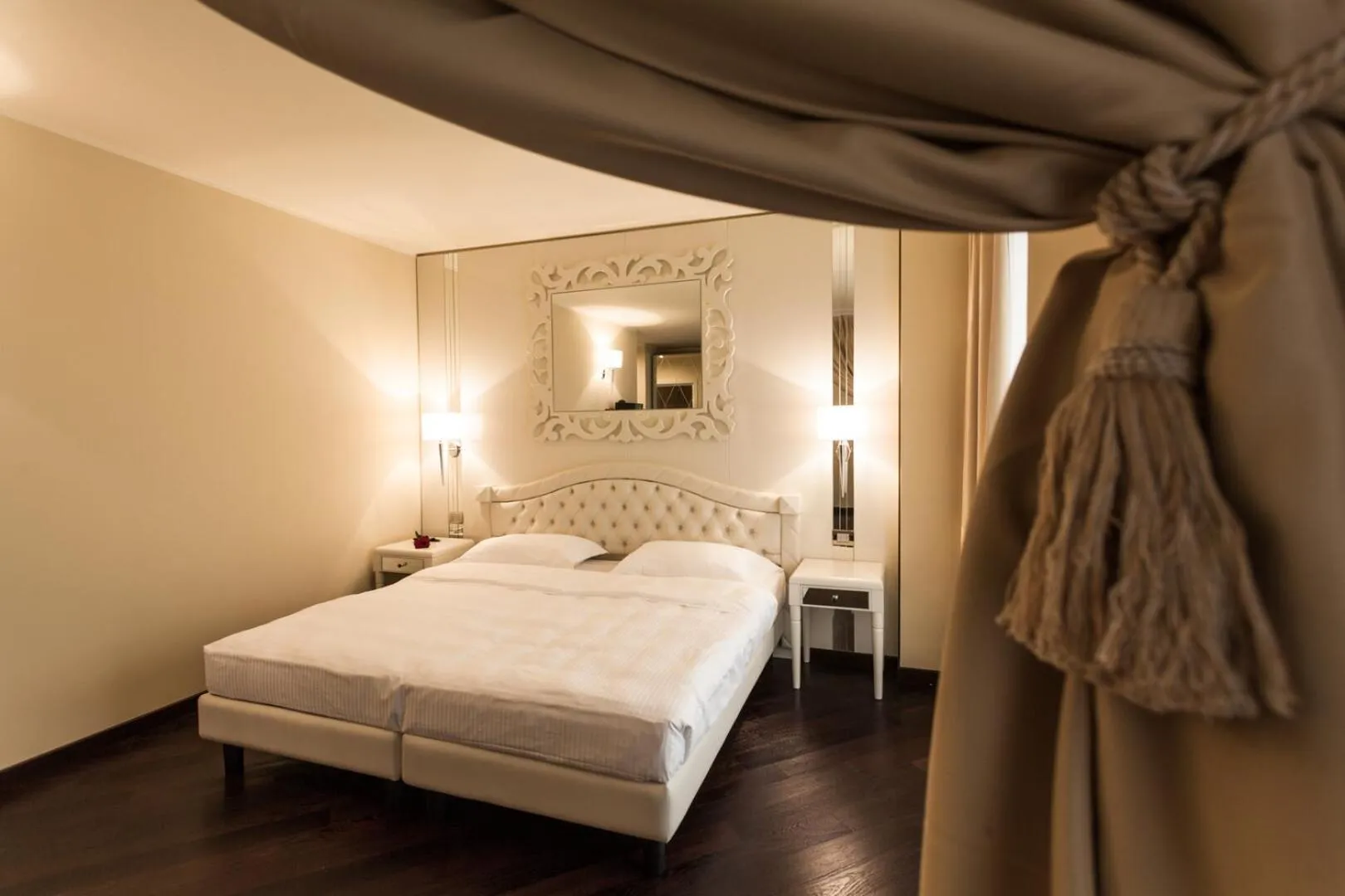 Bedroom, Bed in Garda Suite Hotel - Tonelli Hotels