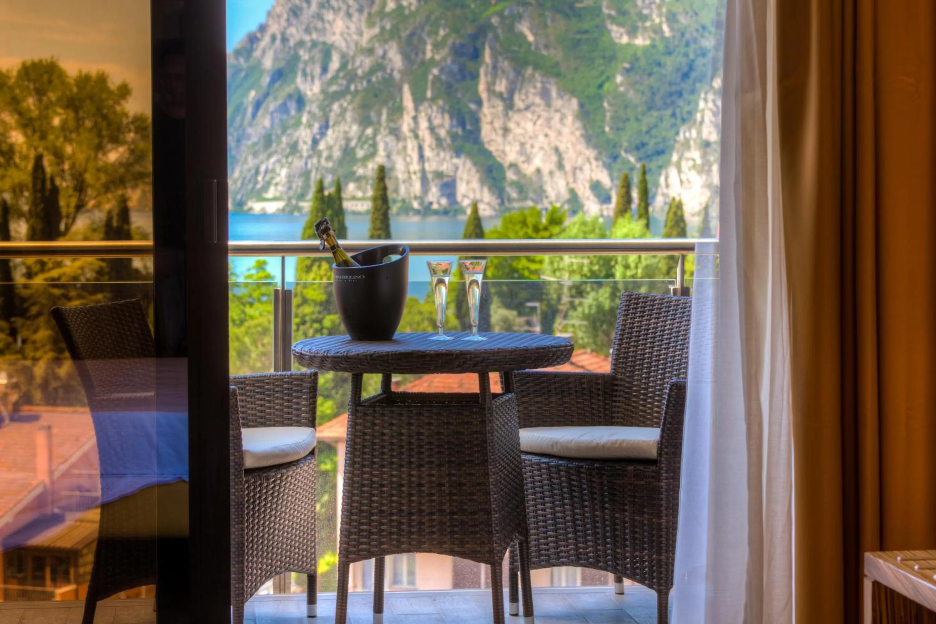Lake view in Garda Suite Hotel - Tonelli Hotels