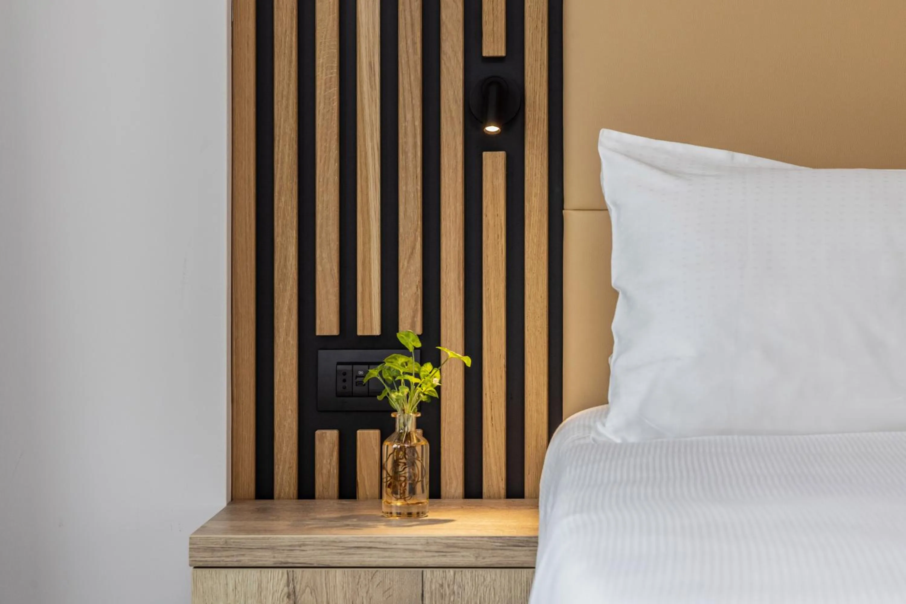 Bedroom, Bed in Garda Suite Hotel - Tonelli Hotels