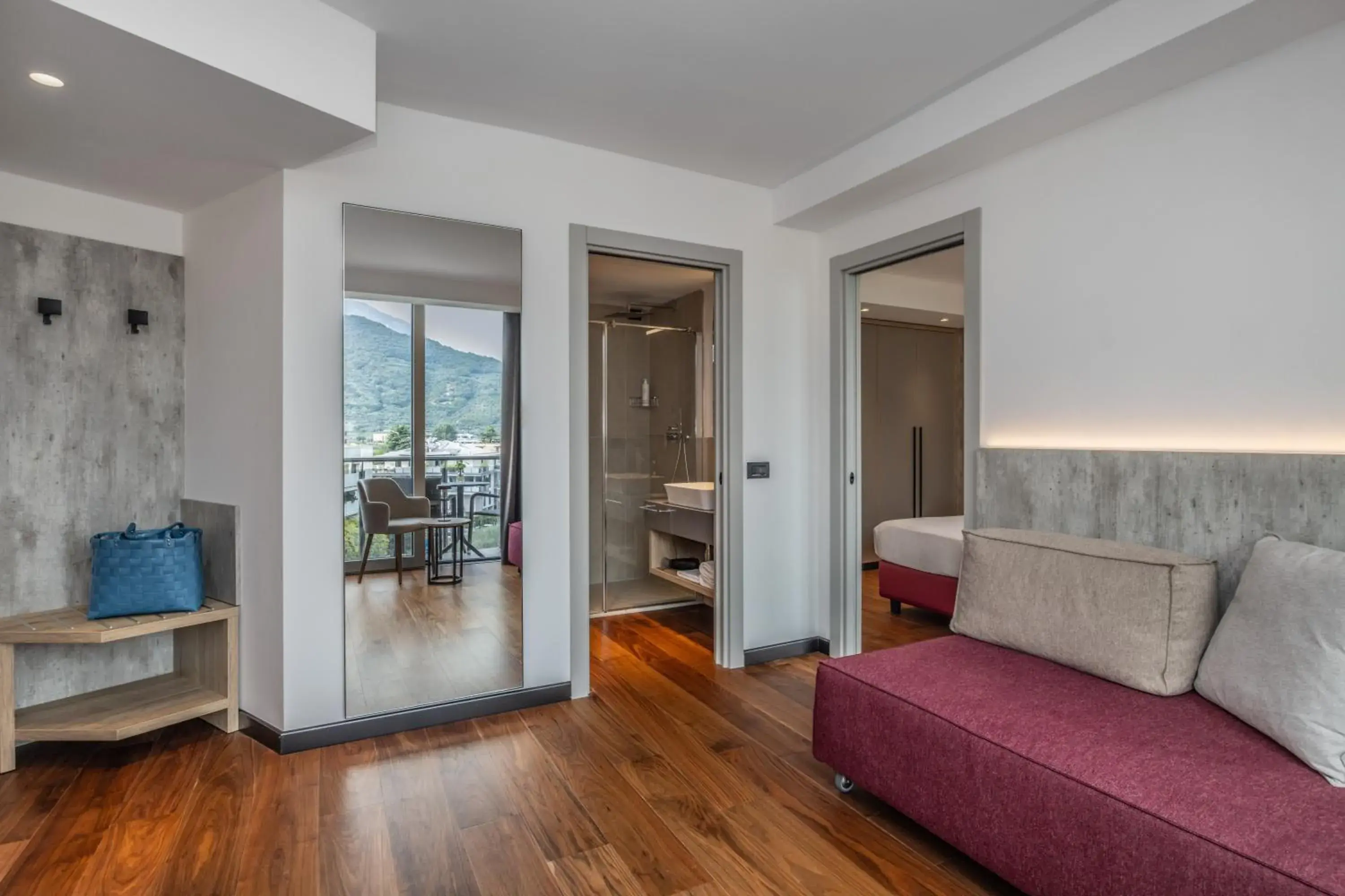 Family Suite with Terrace in Garda Suite Hotel - Tonelli Hotels Family Suite with Terrace in Garda Suite Hotel - Tonelli Hotels