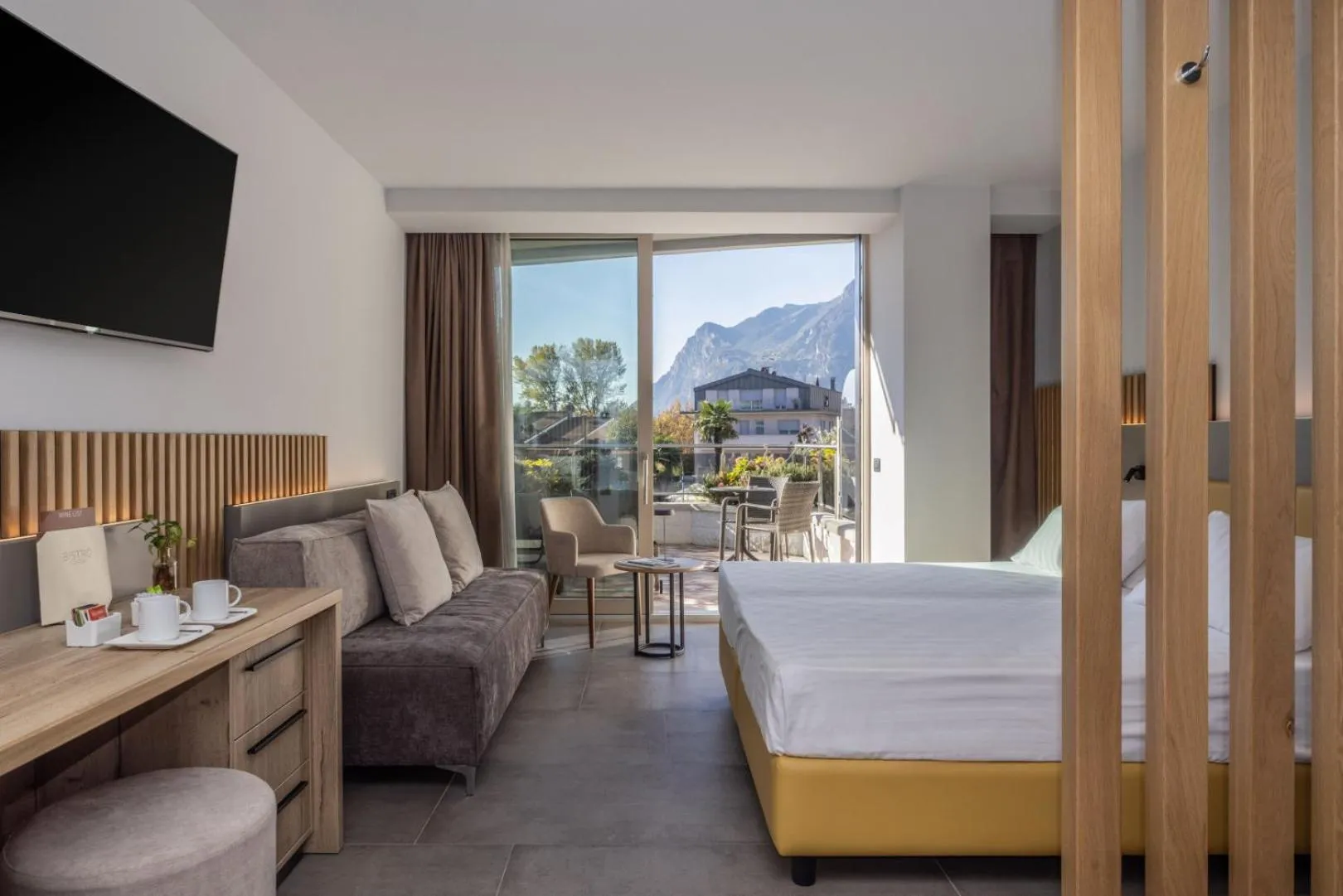 Bedroom, Bed in Garda Suite Hotel - Tonelli Hotels