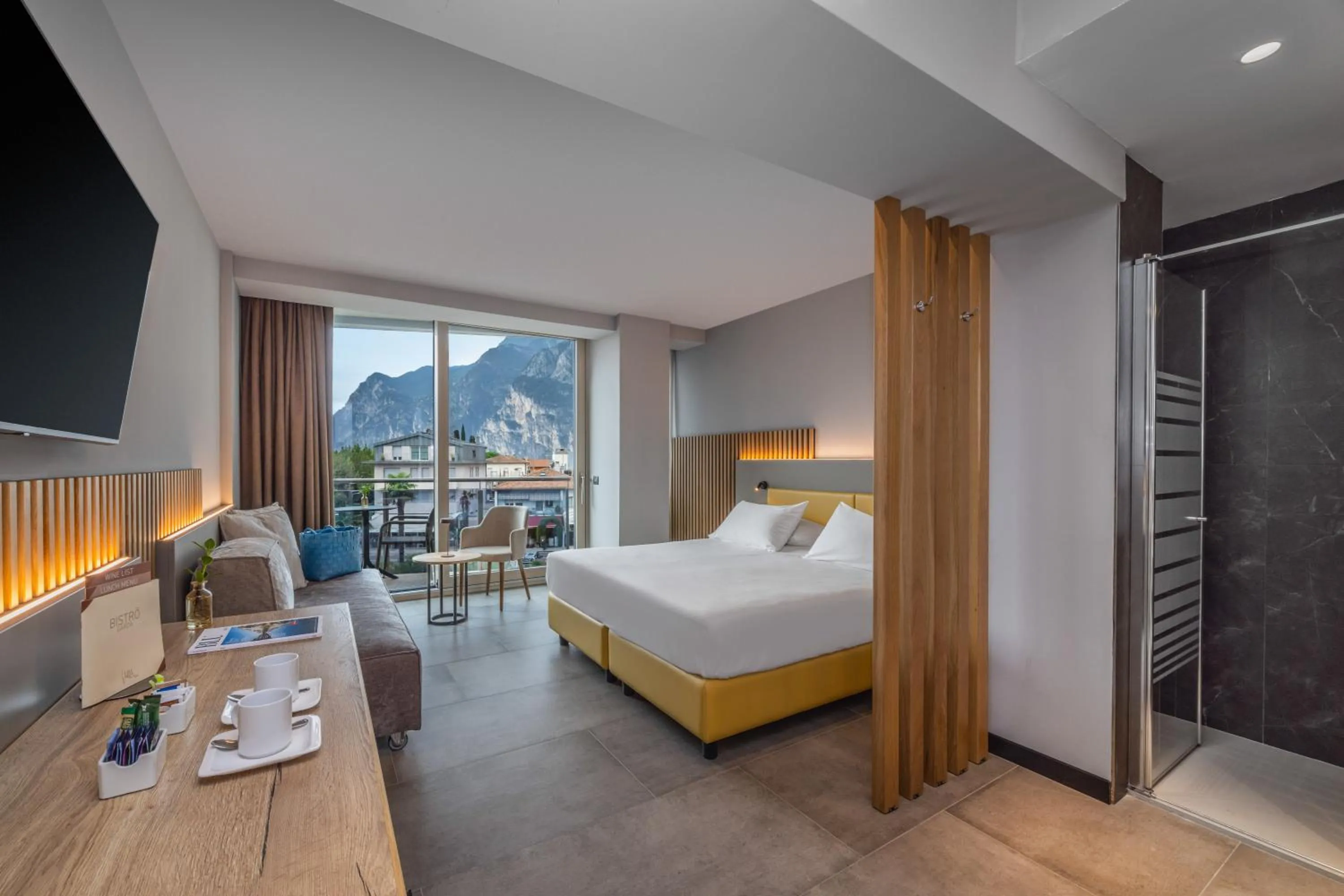 Bedroom, Bed in Garda Suite Hotel - Tonelli Hotels