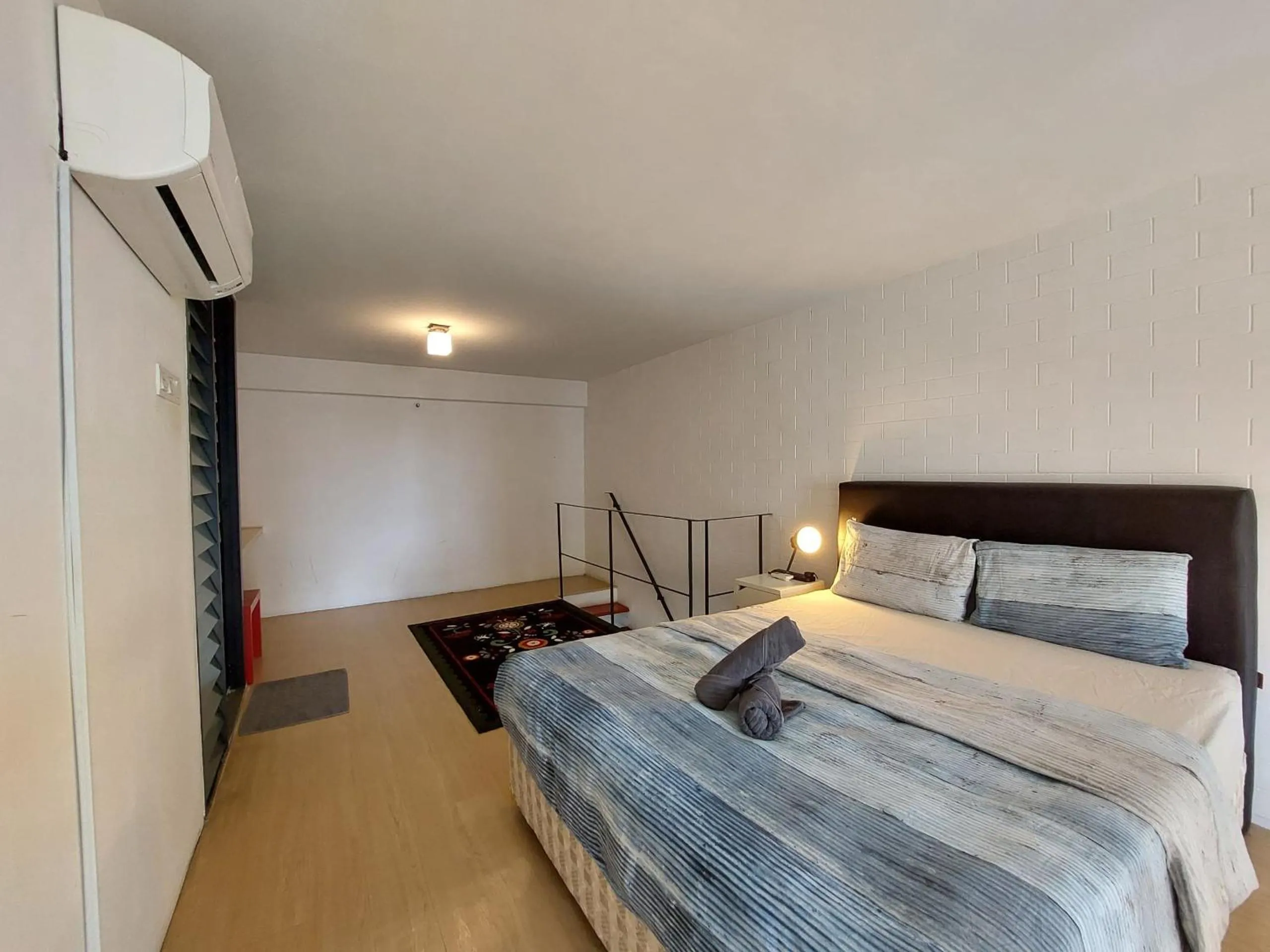 Bed in Inspired Homes, Empire Duplex#1