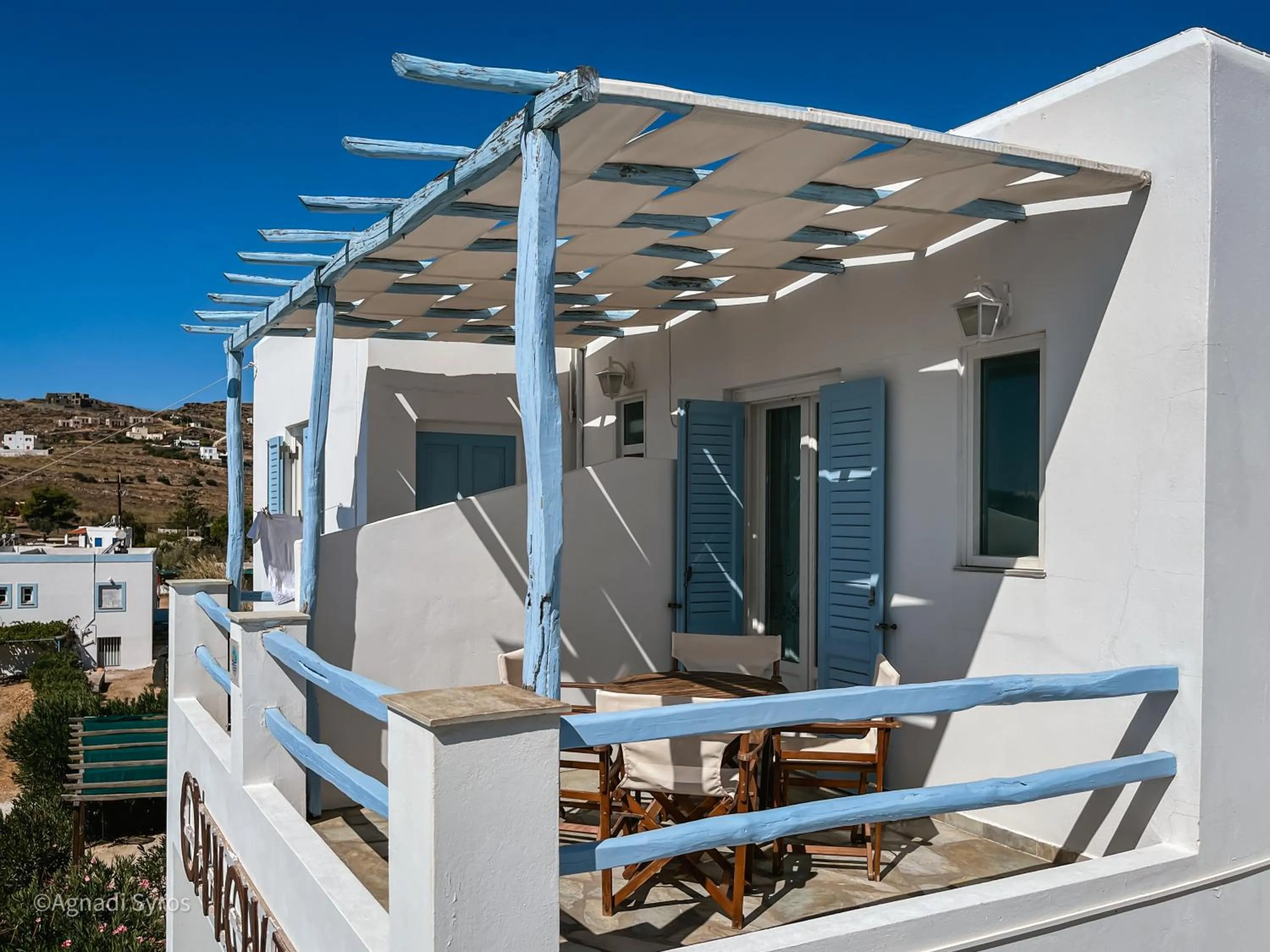 Property building in Agnadi Syros Beachfront Studios & Rooms