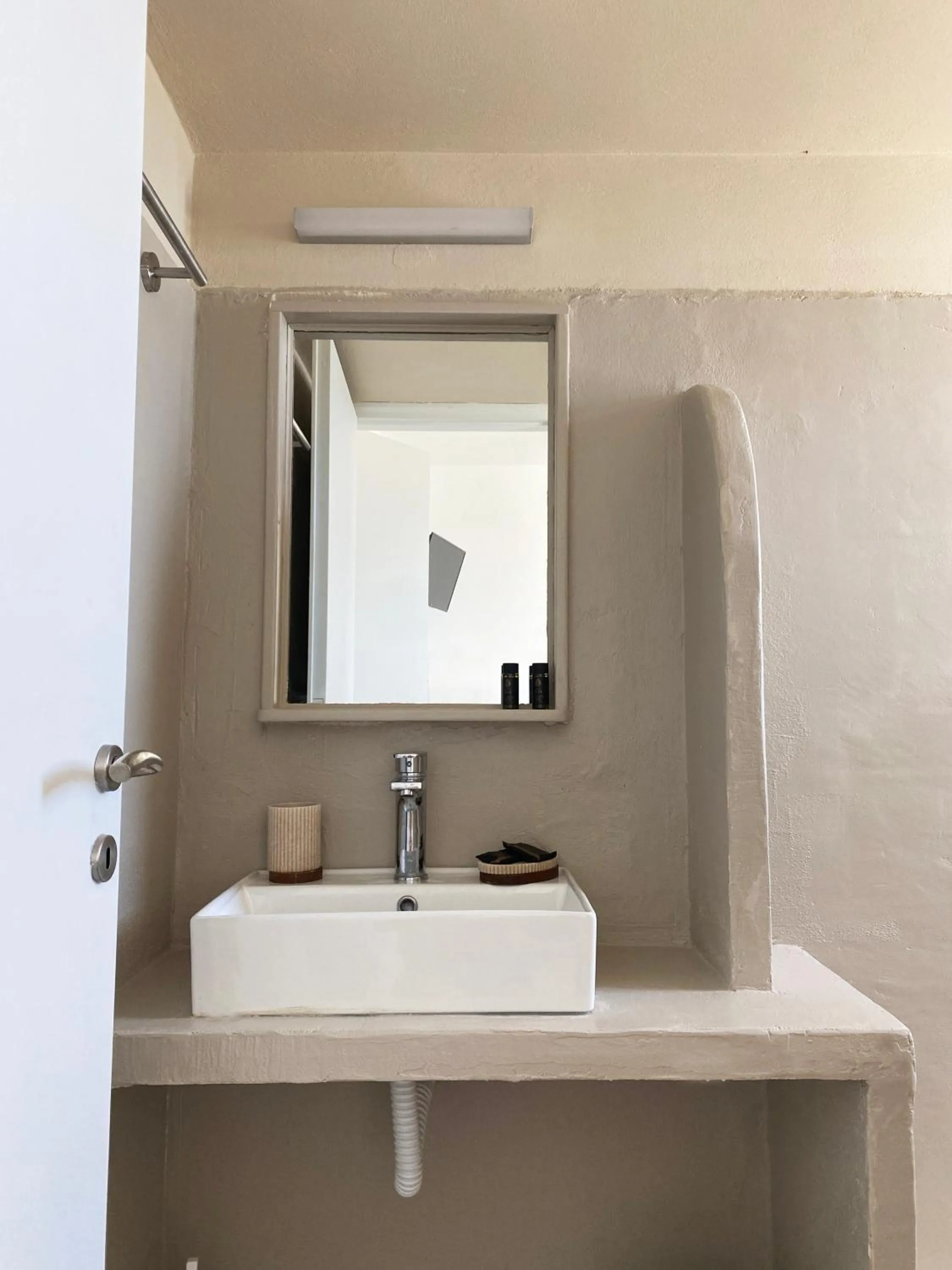 Bathroom in Agnadi Syros Beachfront Studios & Rooms