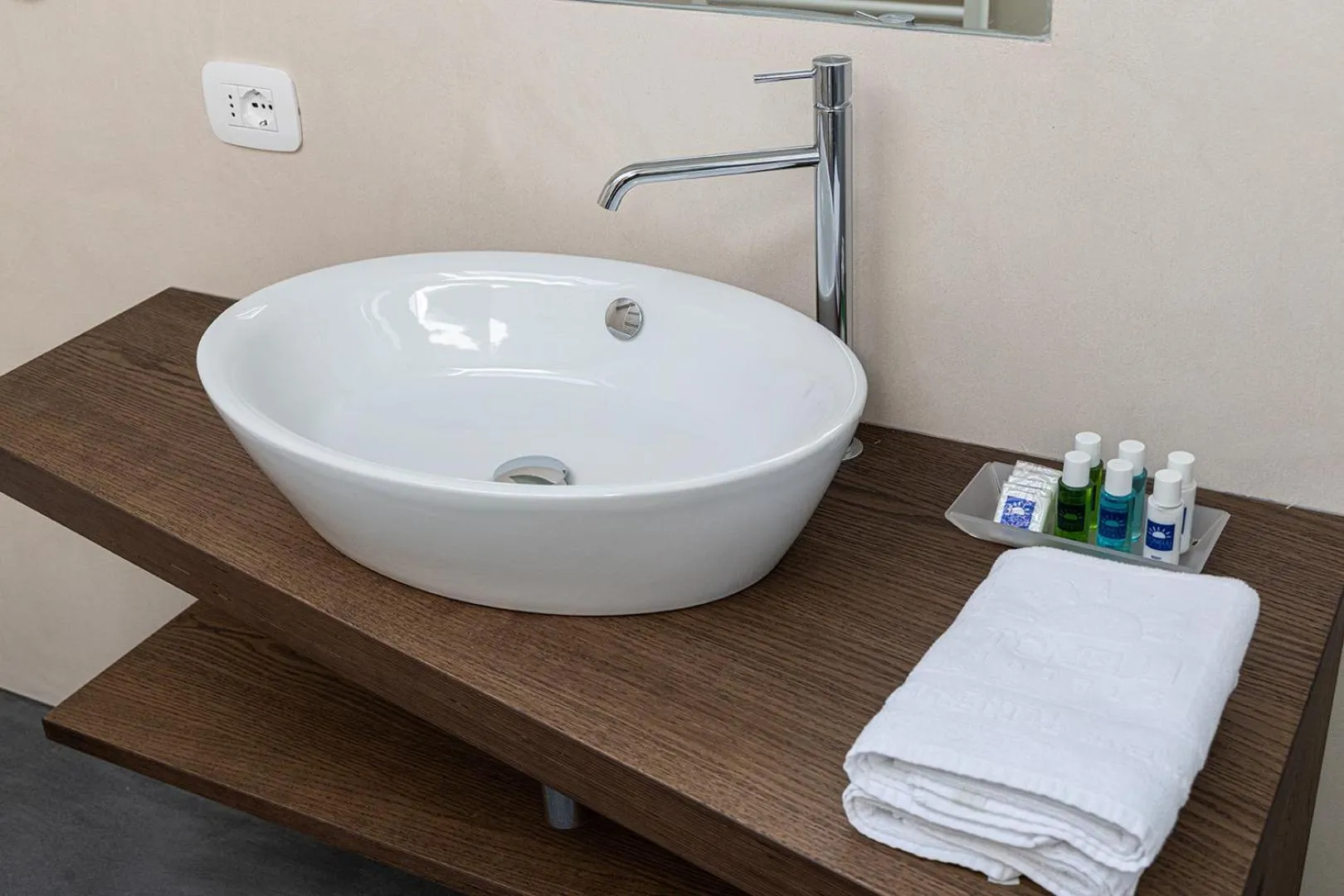 Bathroom in Hotel Continental - Tonelli Hotels