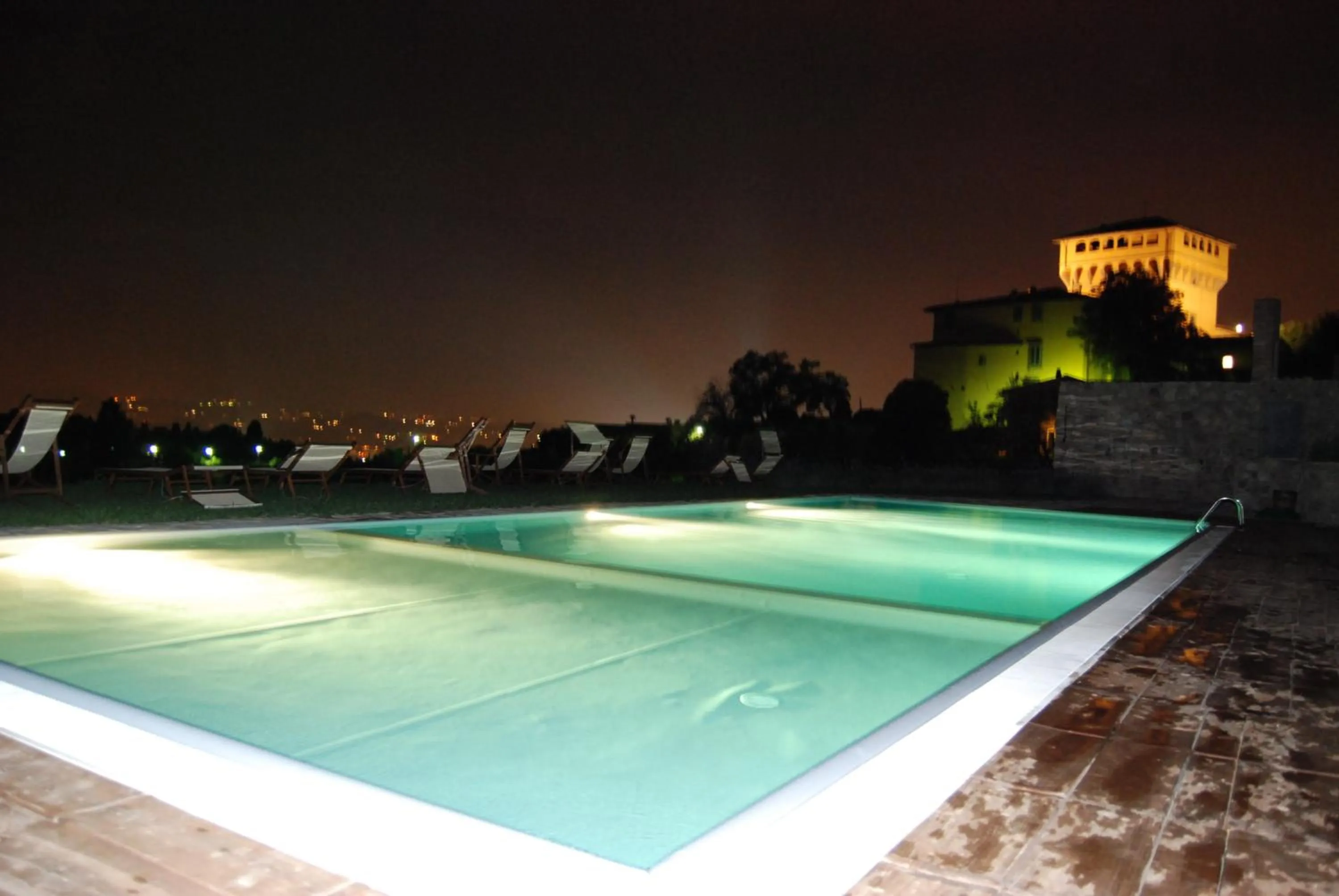 Swimming pool in Fattoria di Maiano
