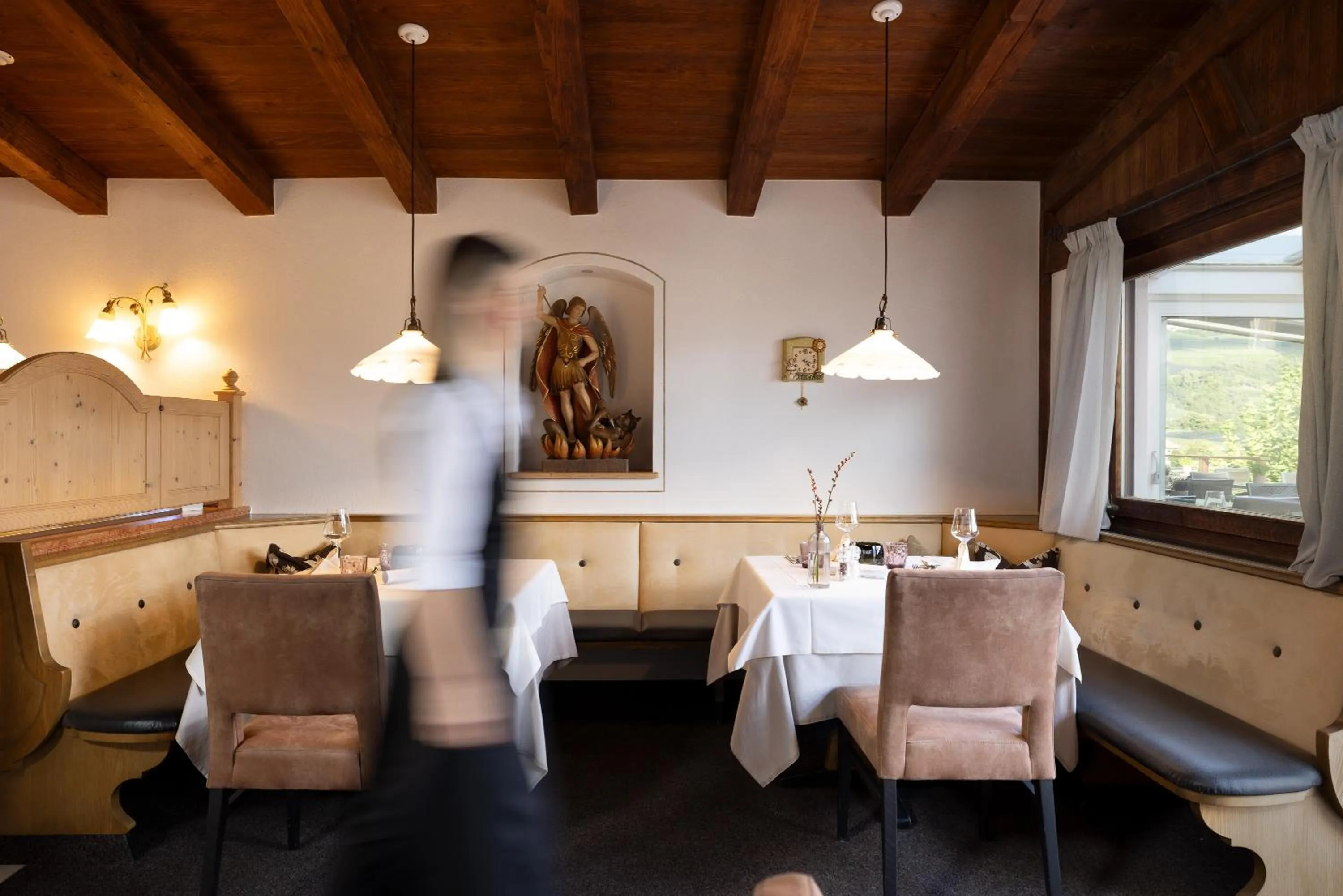 Restaurant/places to eat in Hotel Der Heinrichshof