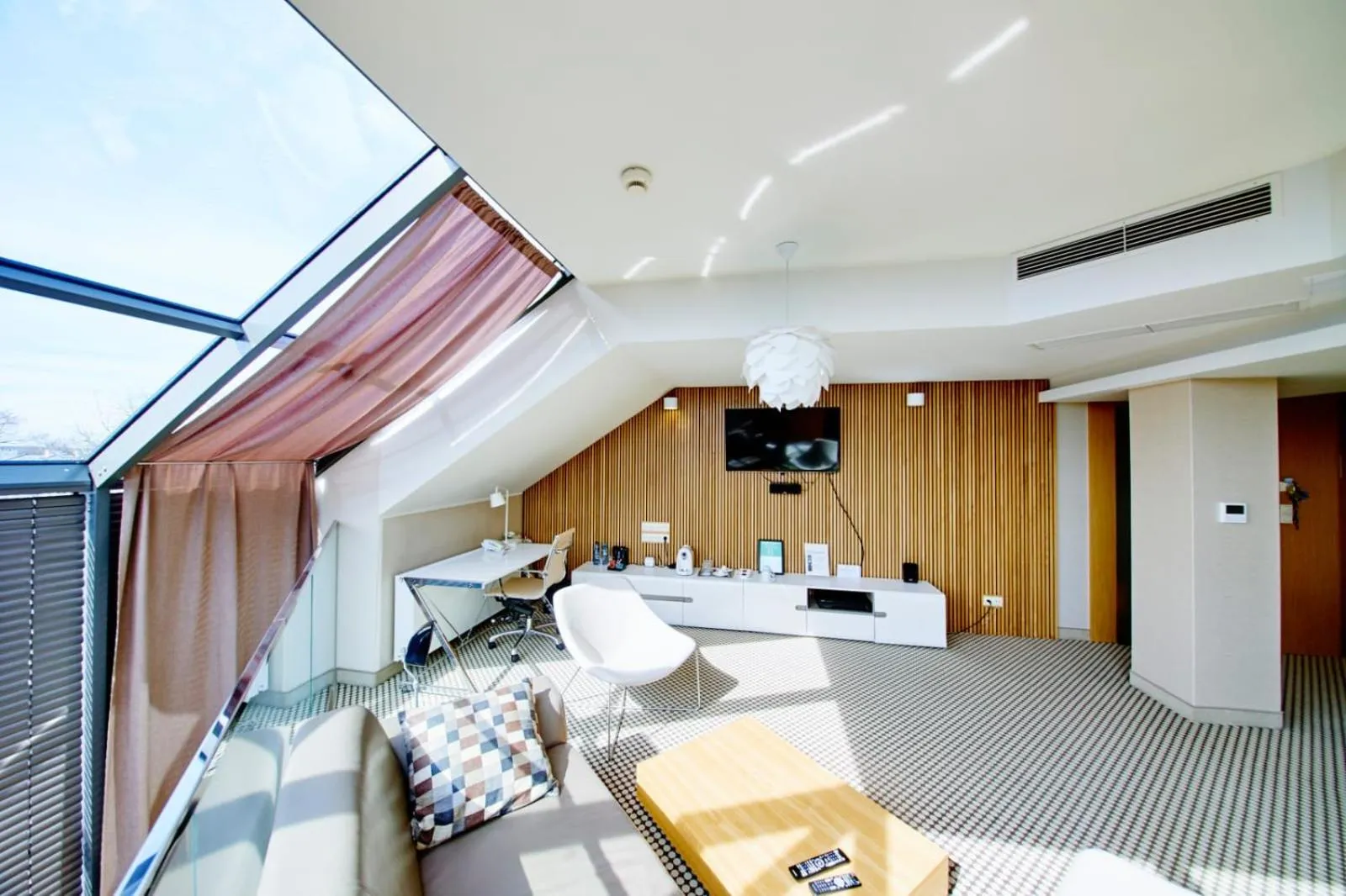 TV and multimedia in Hotel Great Polonia Velvet Suwałki