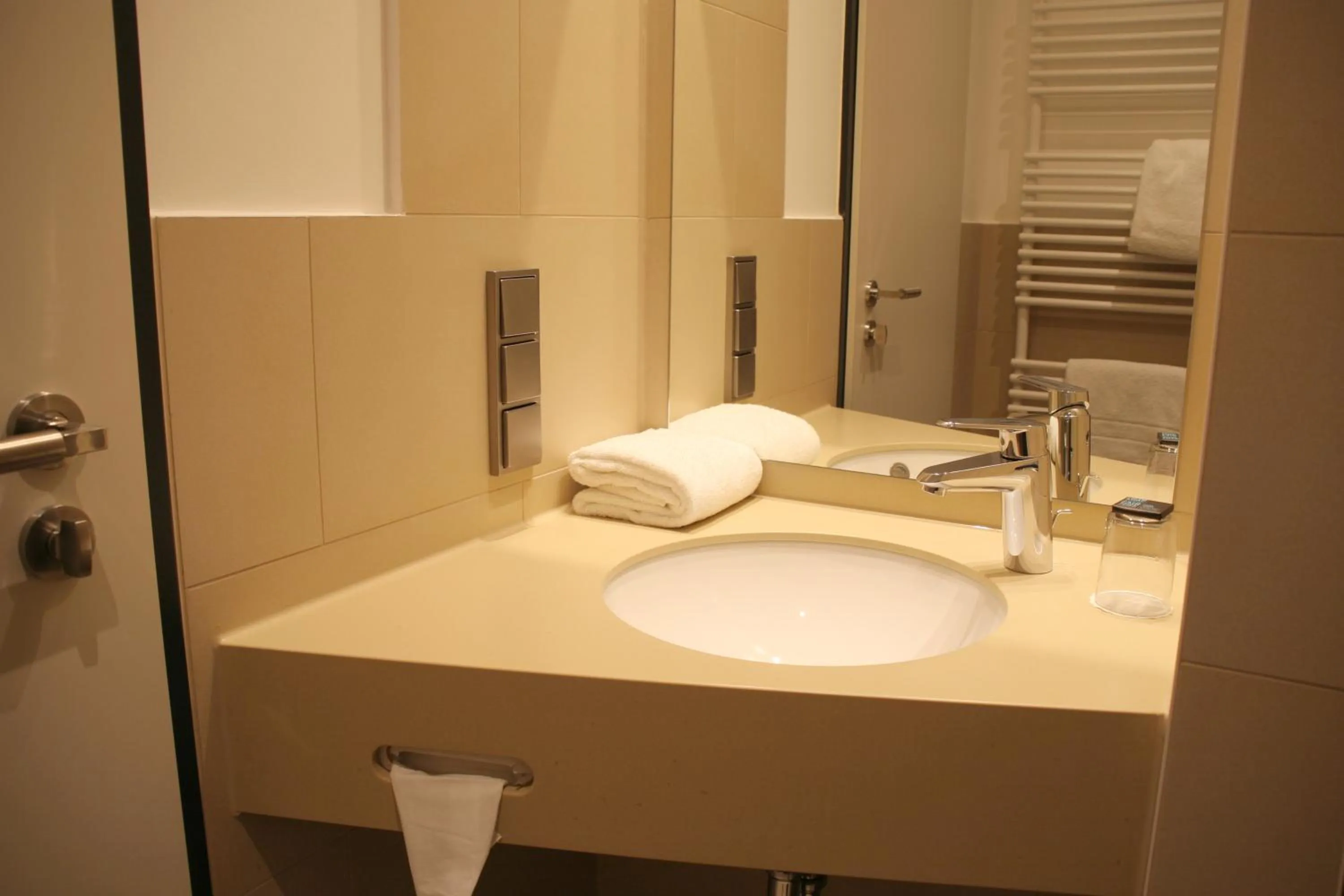 Bathroom in Augusten Hotel München