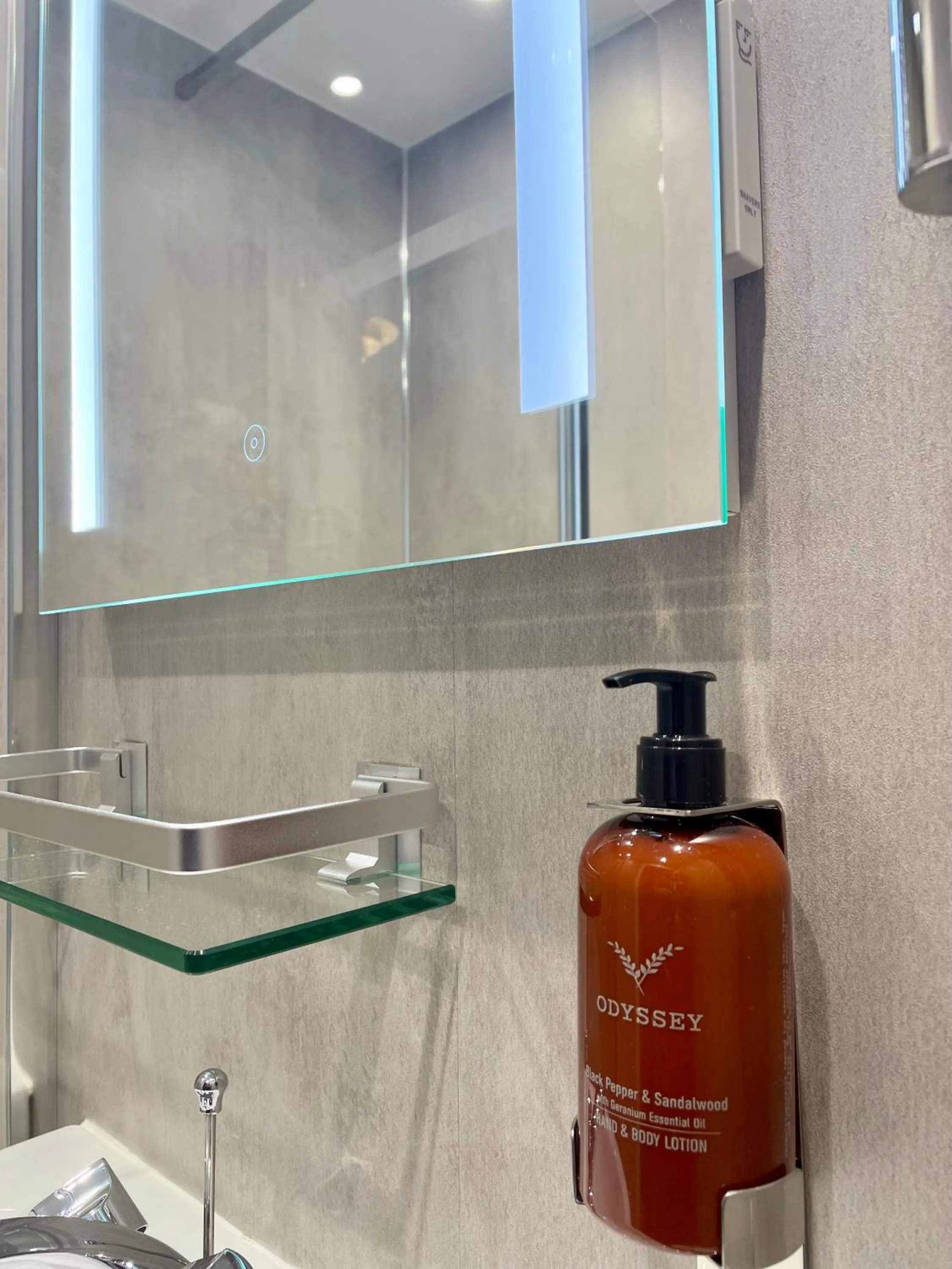 Bathroom in Lacet House