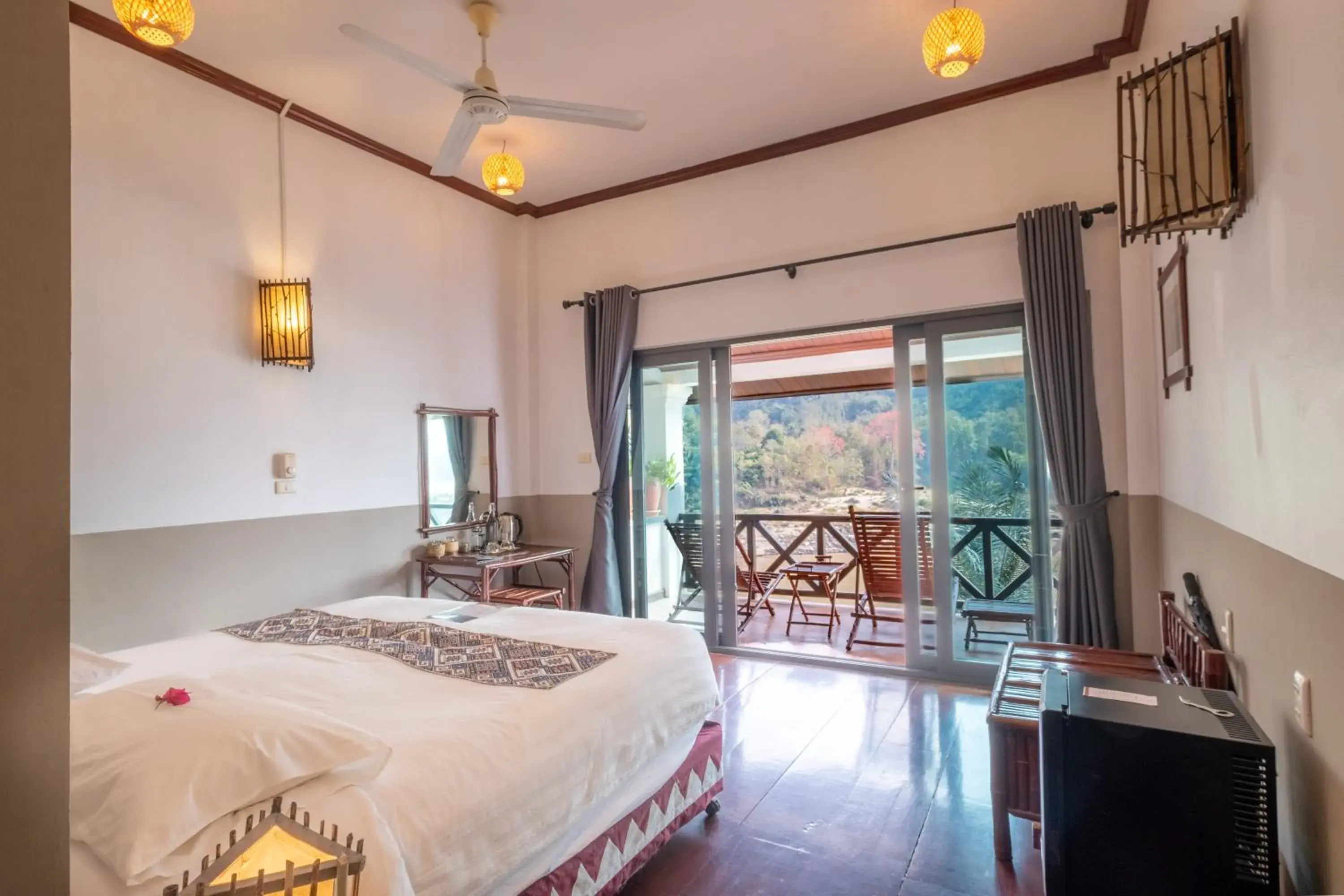 Superior Double or Twin Room in The Sanctuary Pakbeng Lodge Superior Double or Twin Room in The Sanctuary Pakbeng Lodge