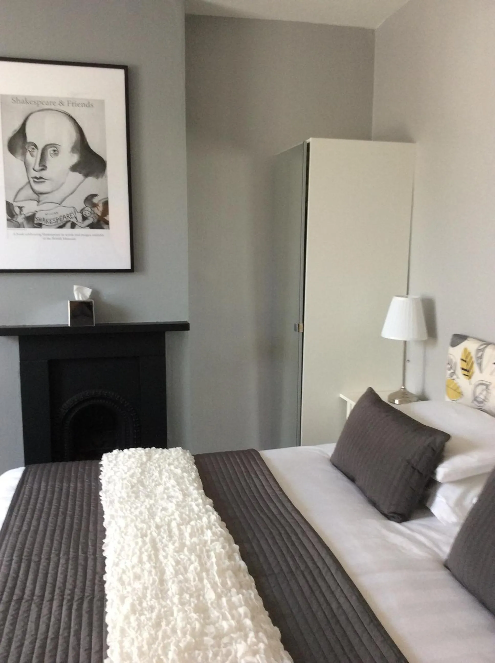 Bed in Hedley Villa Guest House