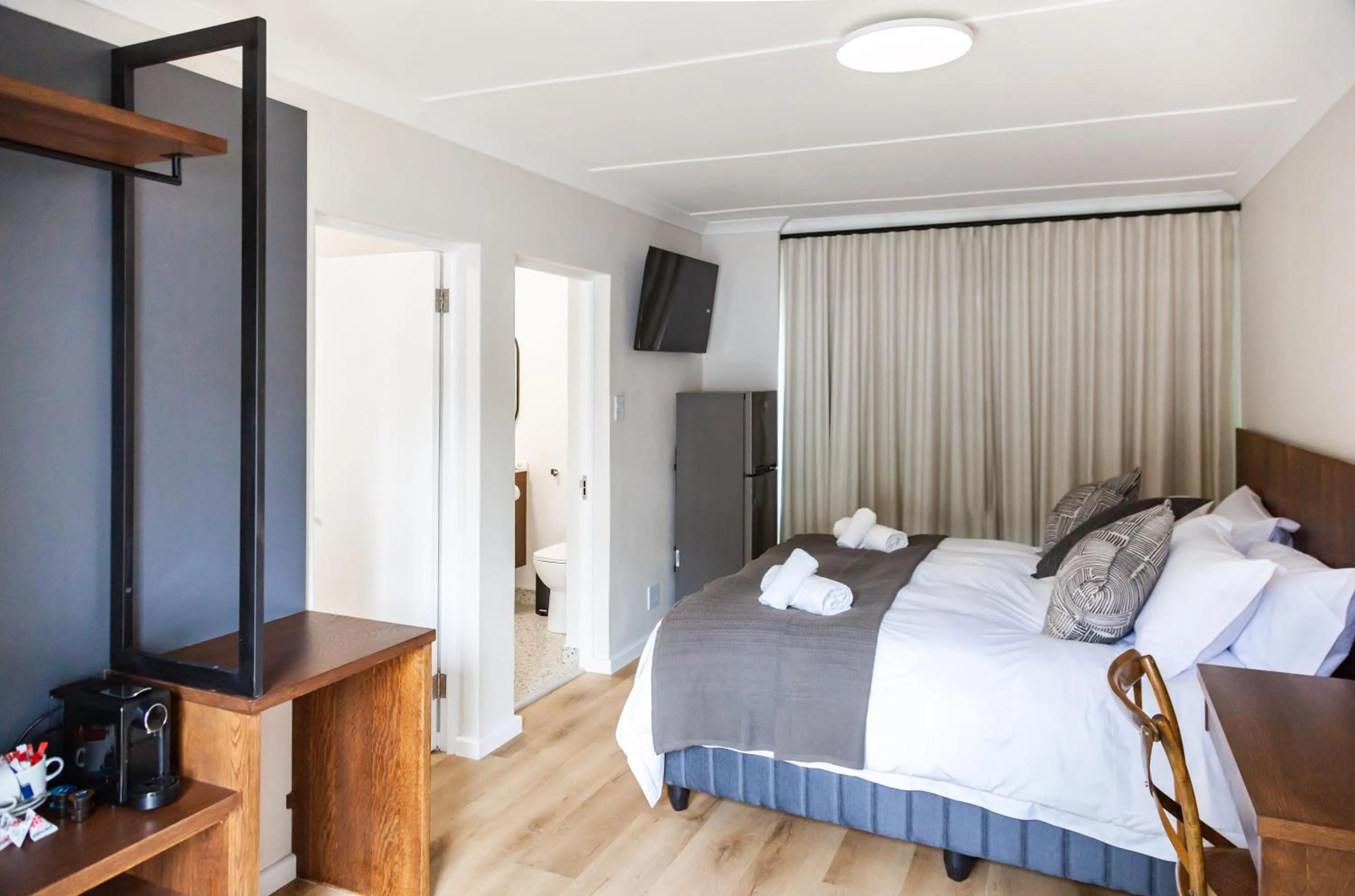 Property building, Bed in Skinkikofi Guest House