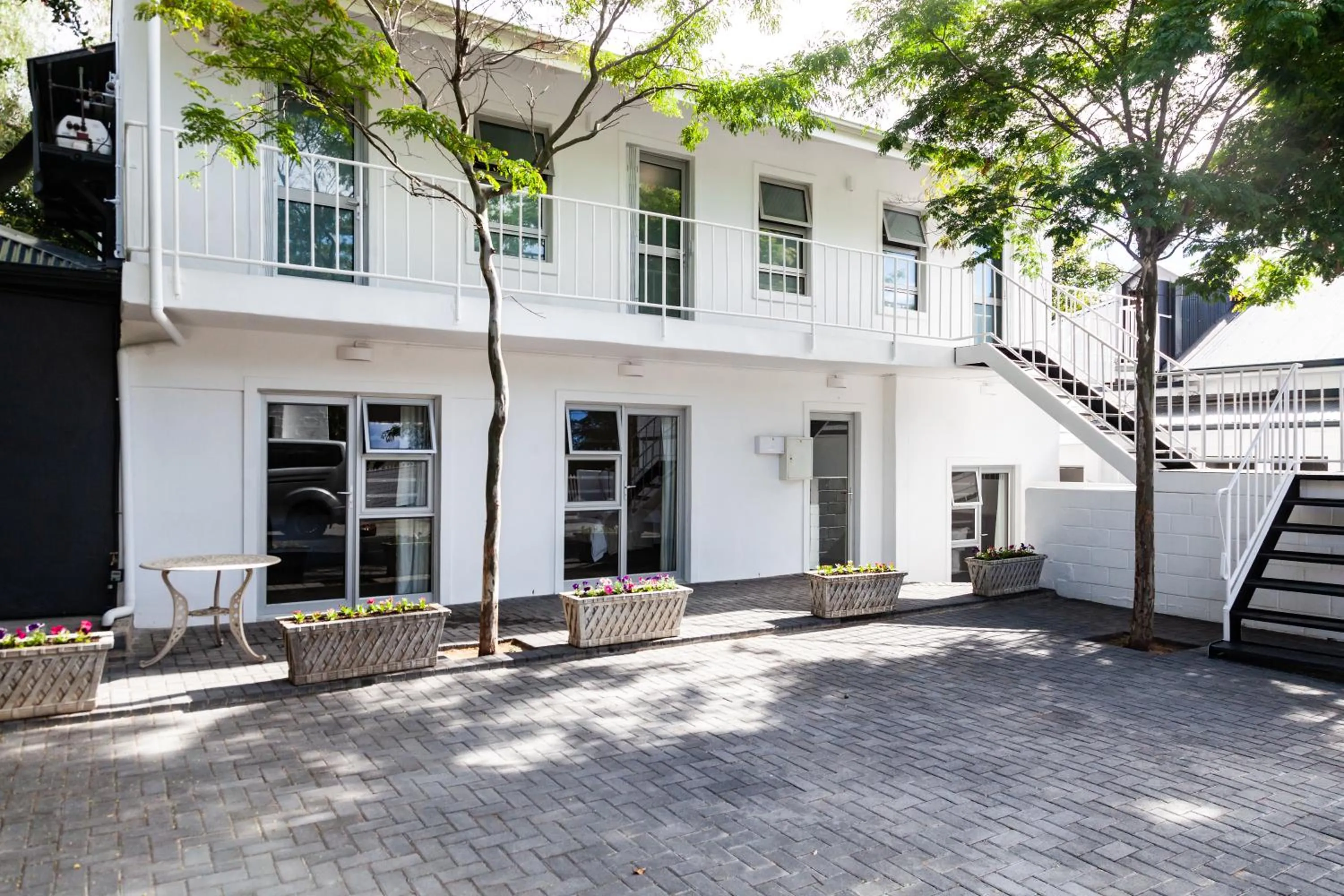 Property building in Skinkikofi Guest House