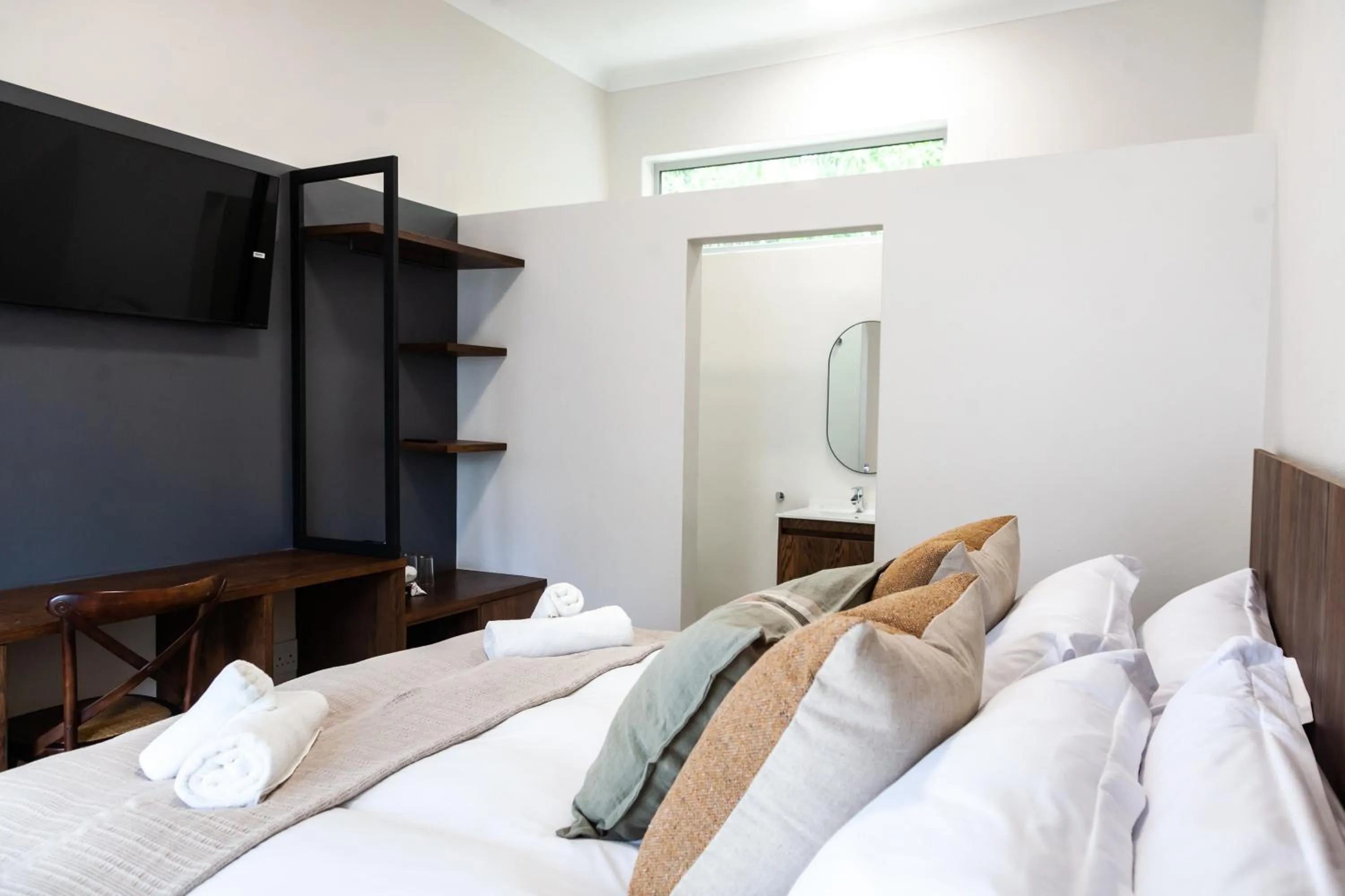 Property building, Bed in Skinkikofi Guest House