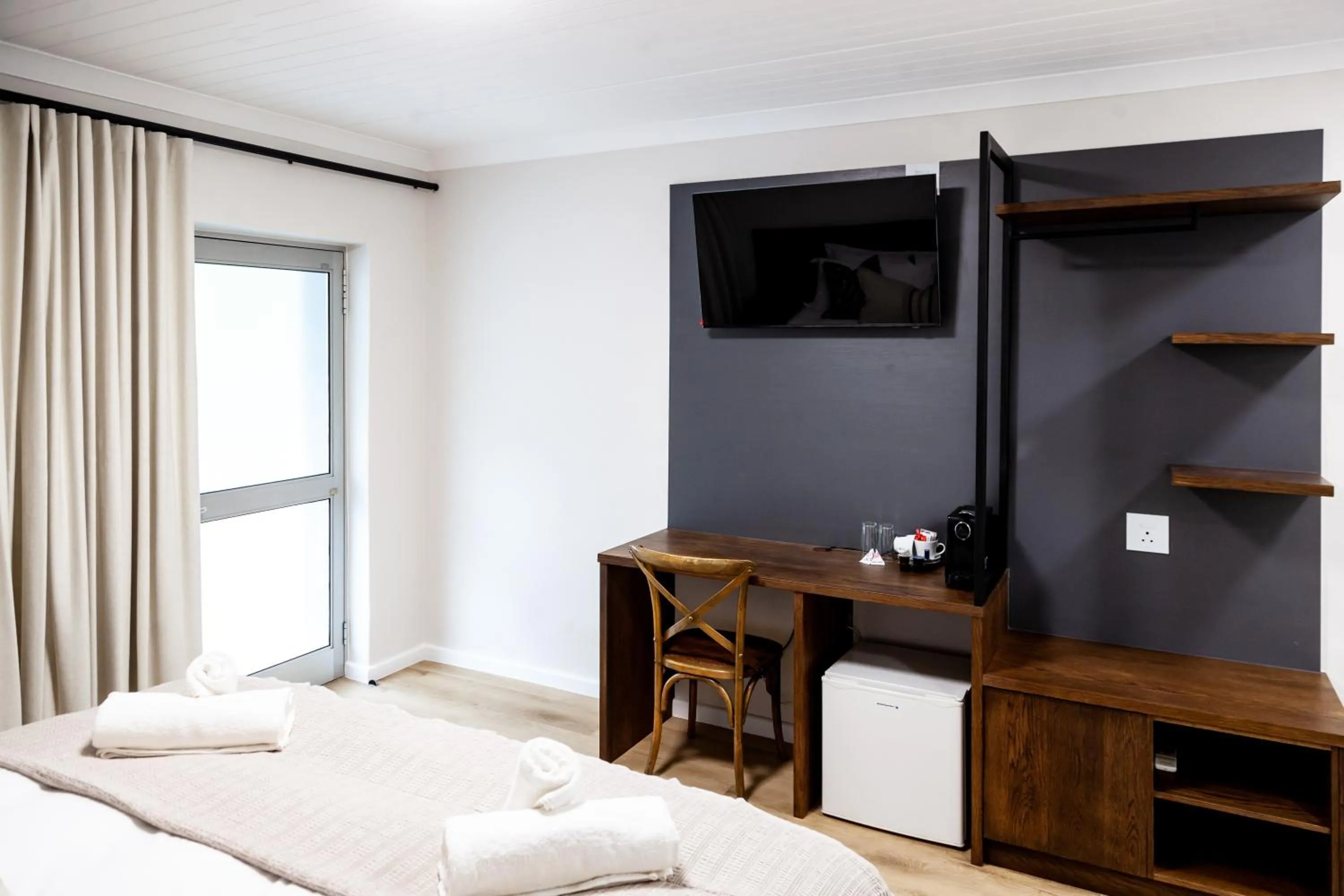 Property building, Bed in Skinkikofi Guest House