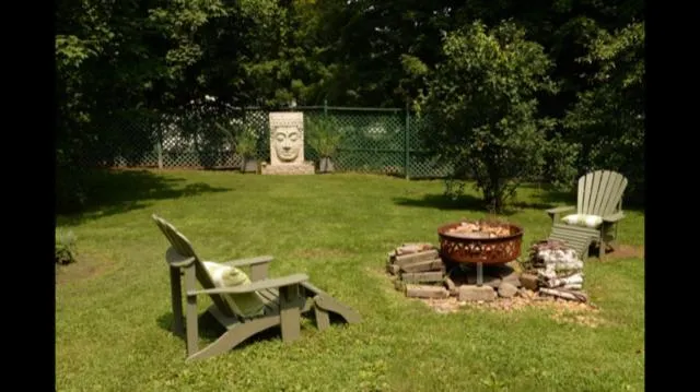 Garden in The Woodbine Inn