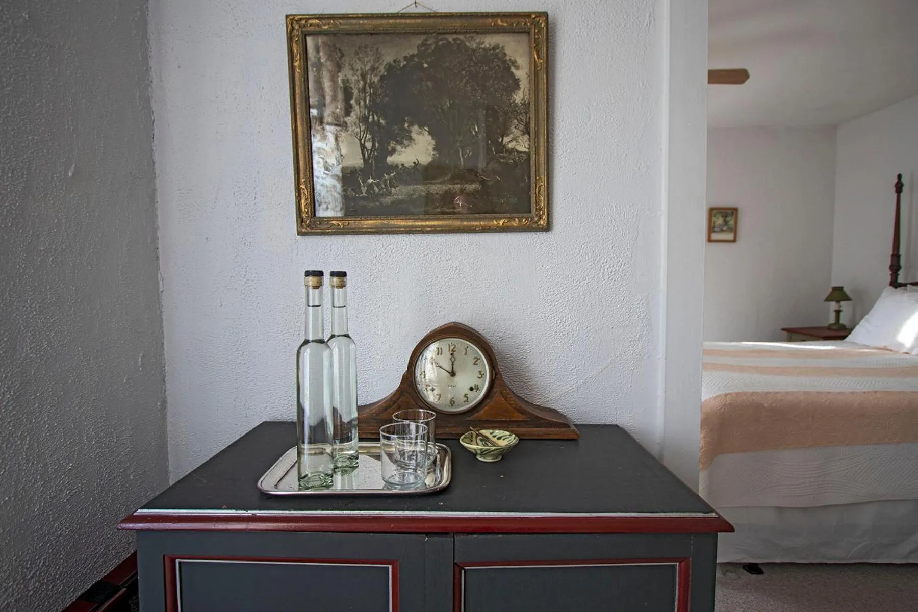 Decorative detail, Bed in The Woodbine Inn
