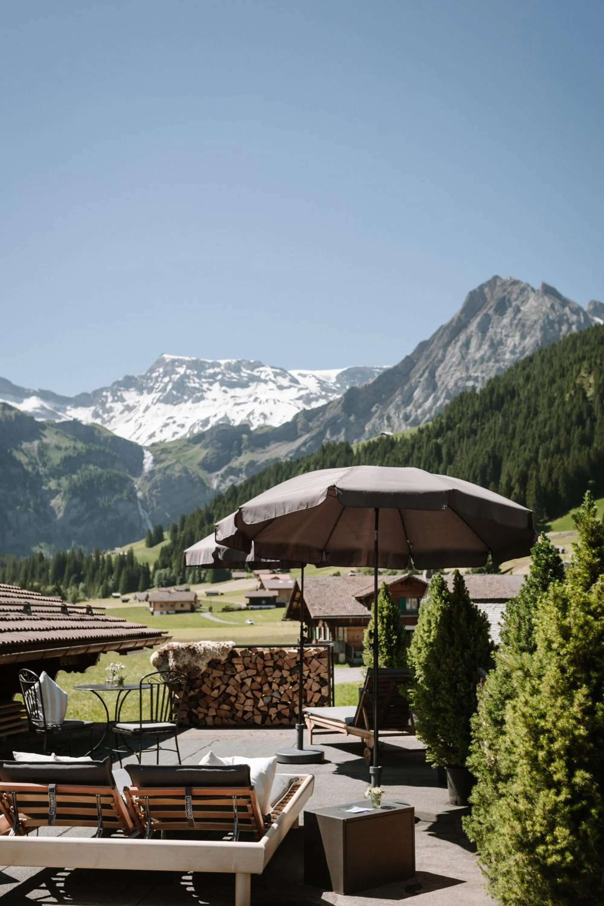 Mountain view in Wildstrubel Lodge