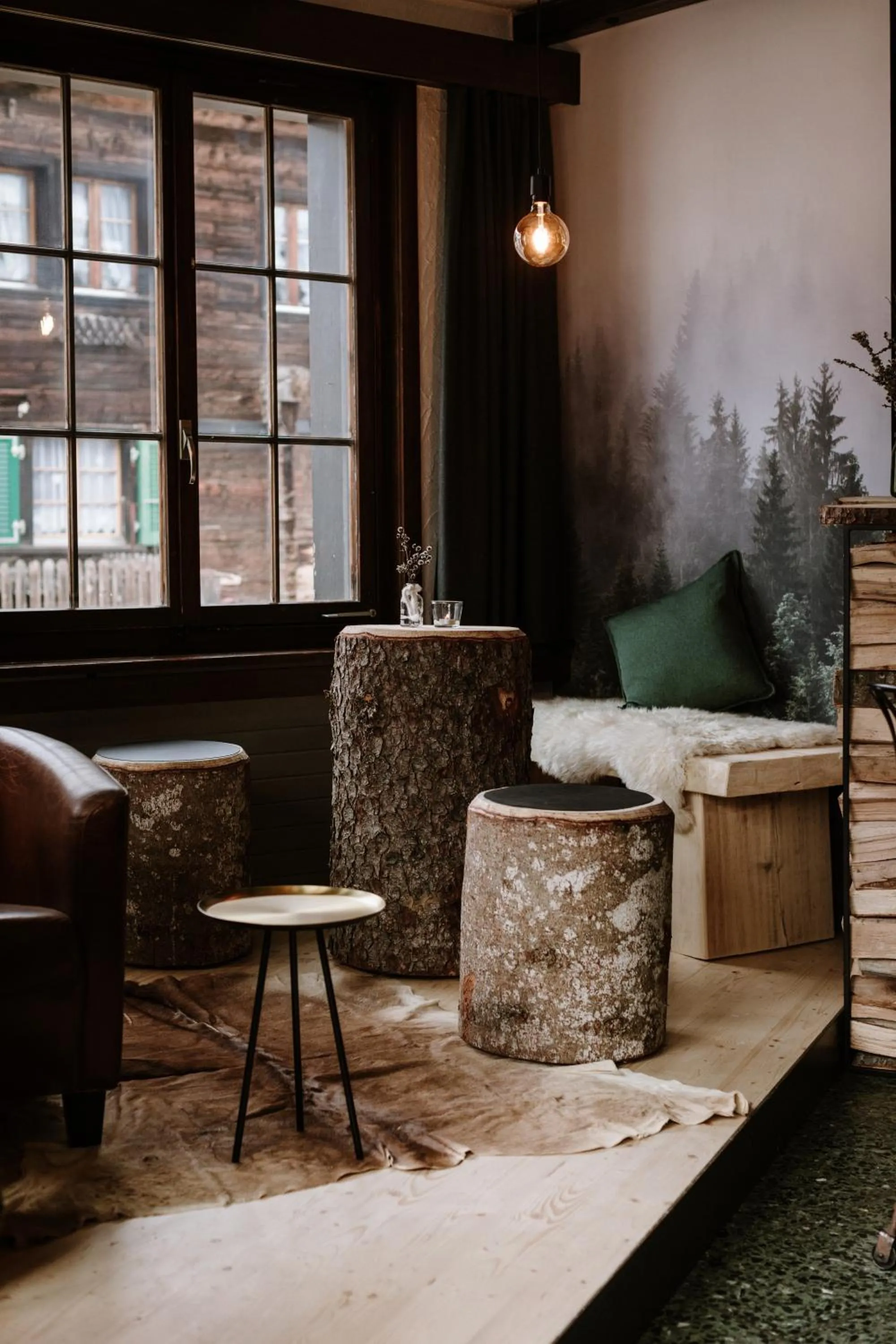 Lounge or bar in Wildstrubel Lodge