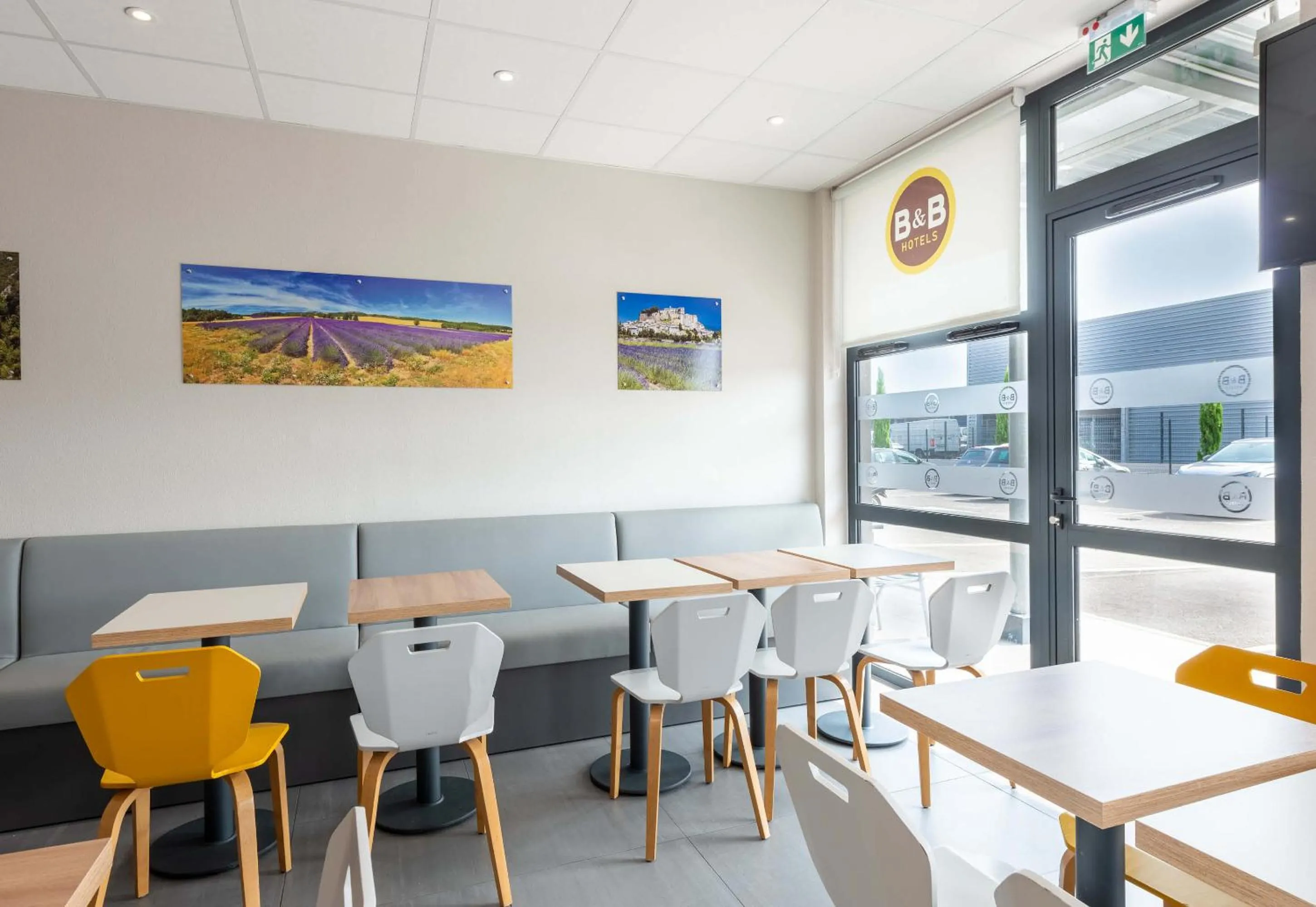 Restaurant/places to eat in B&B HOTEL Montélimar Sud