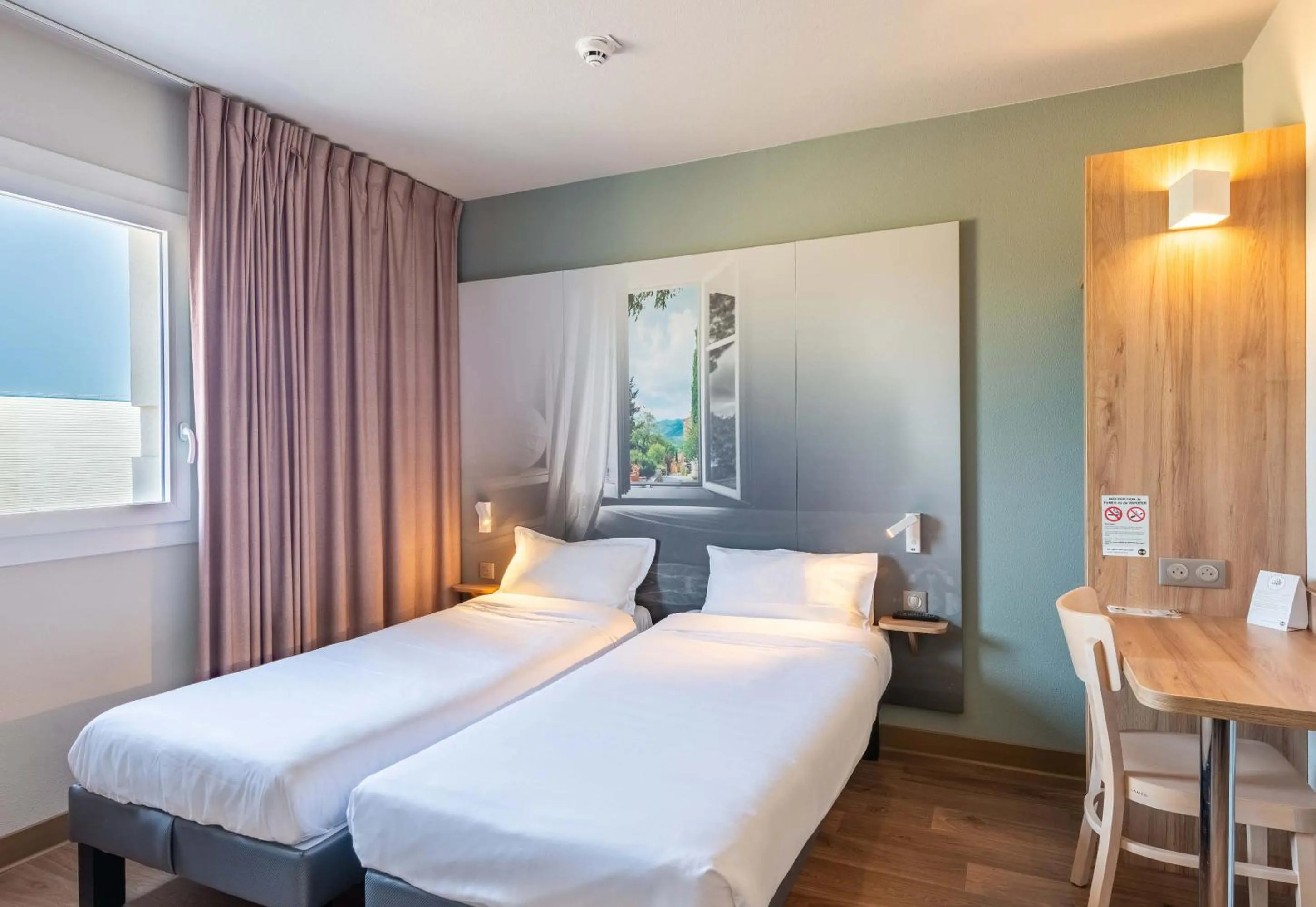 Bedroom, Bed in B&B HOTEL Montélimar Sud