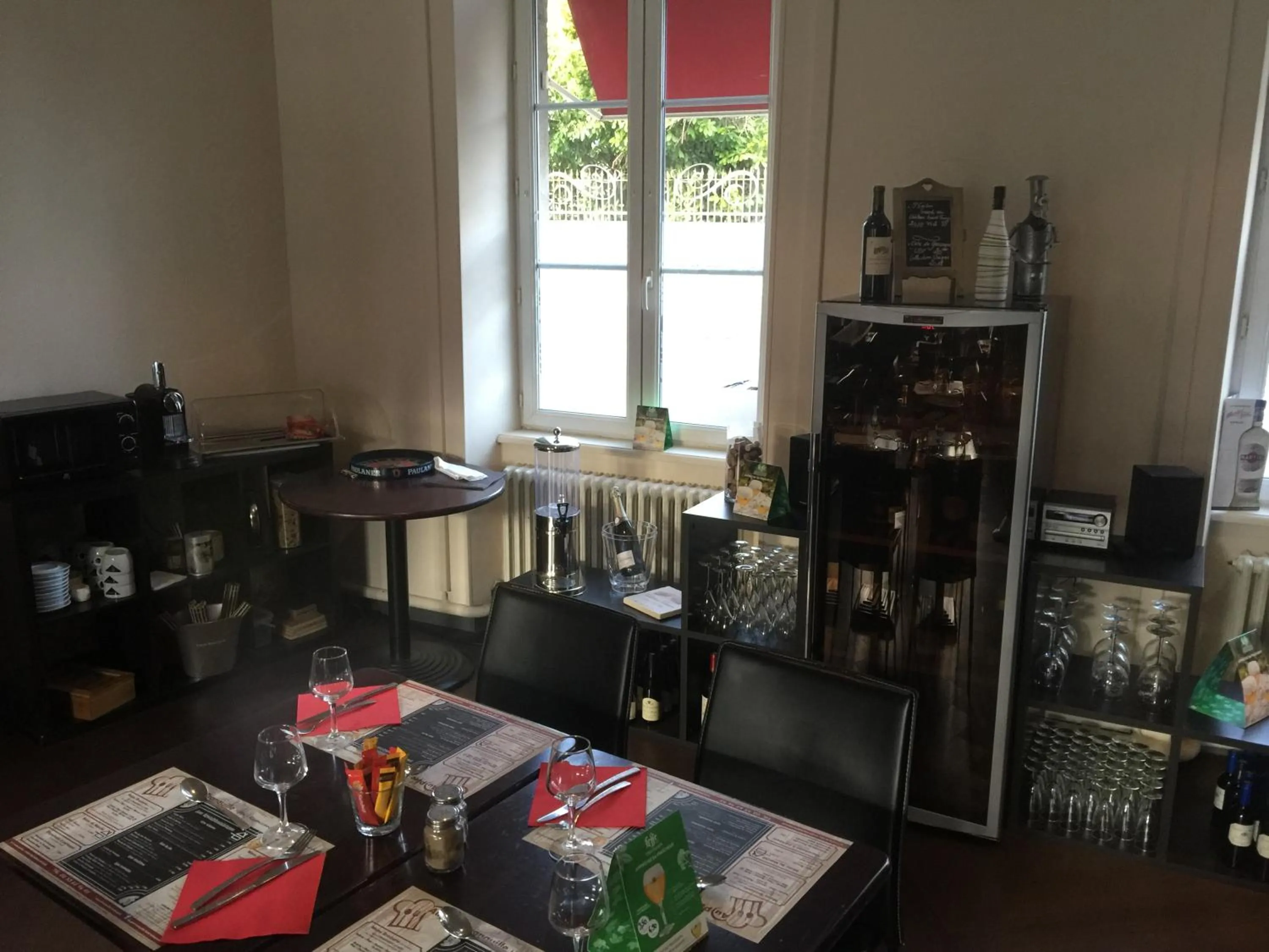 Restaurant/places to eat in Au Père Tranquille