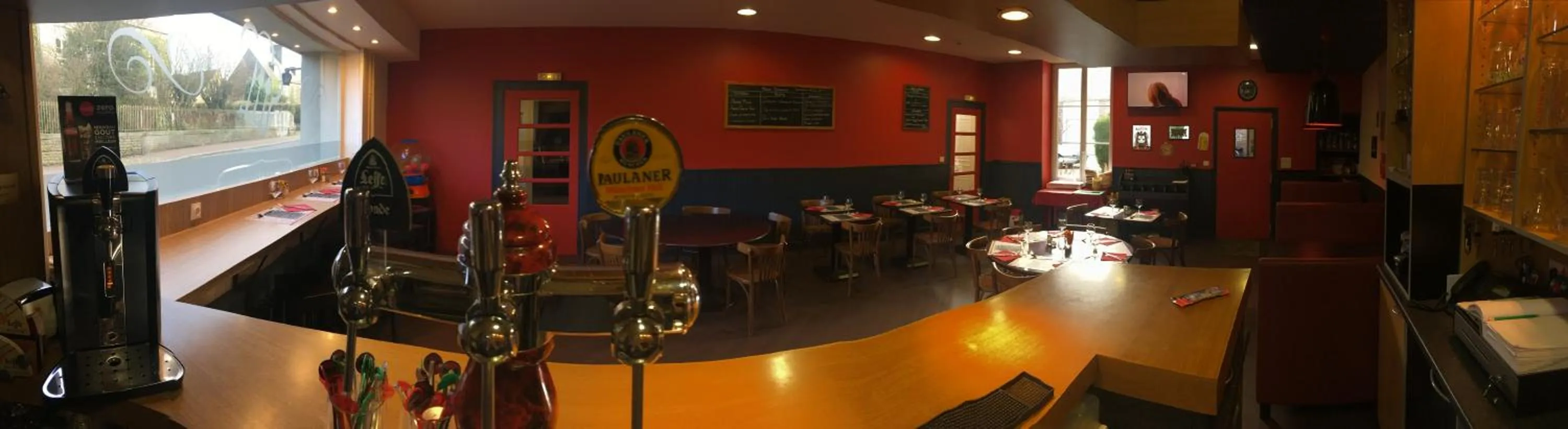 Restaurant/places to eat in Au Père Tranquille