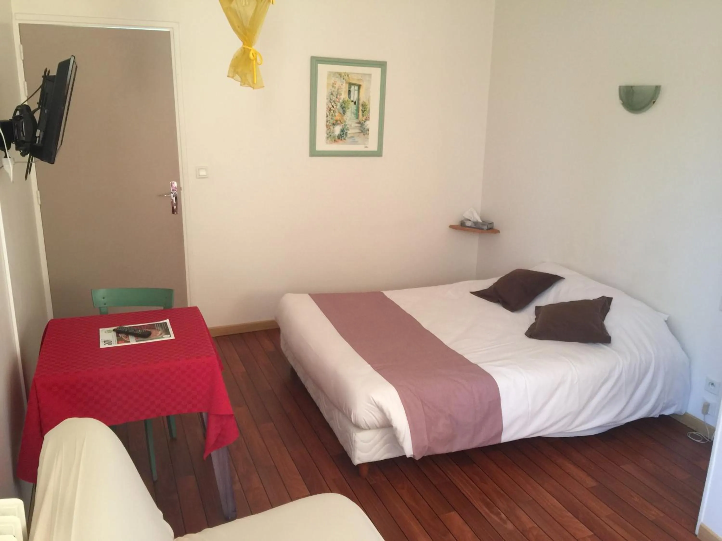 Bed in Au Père Tranquille