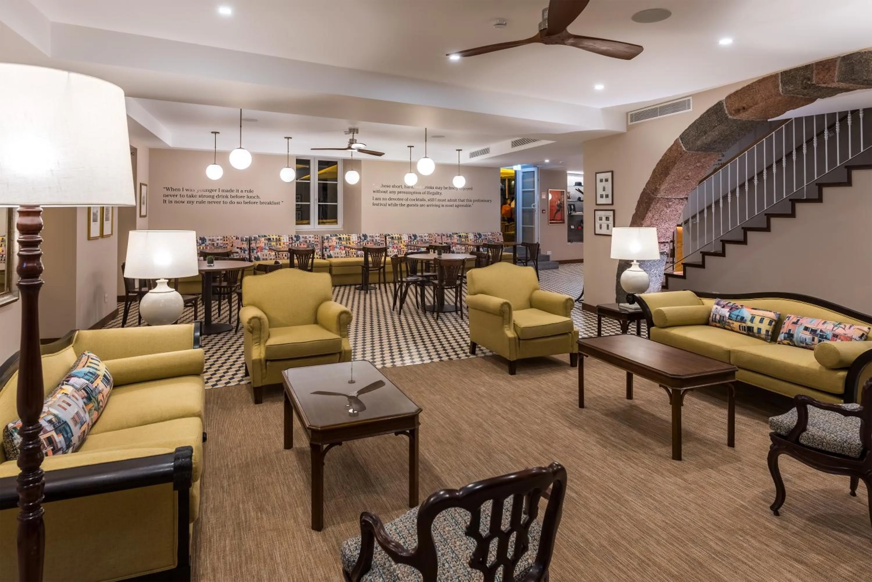 Communal lounge/ TV room in Pestana Churchill Bay