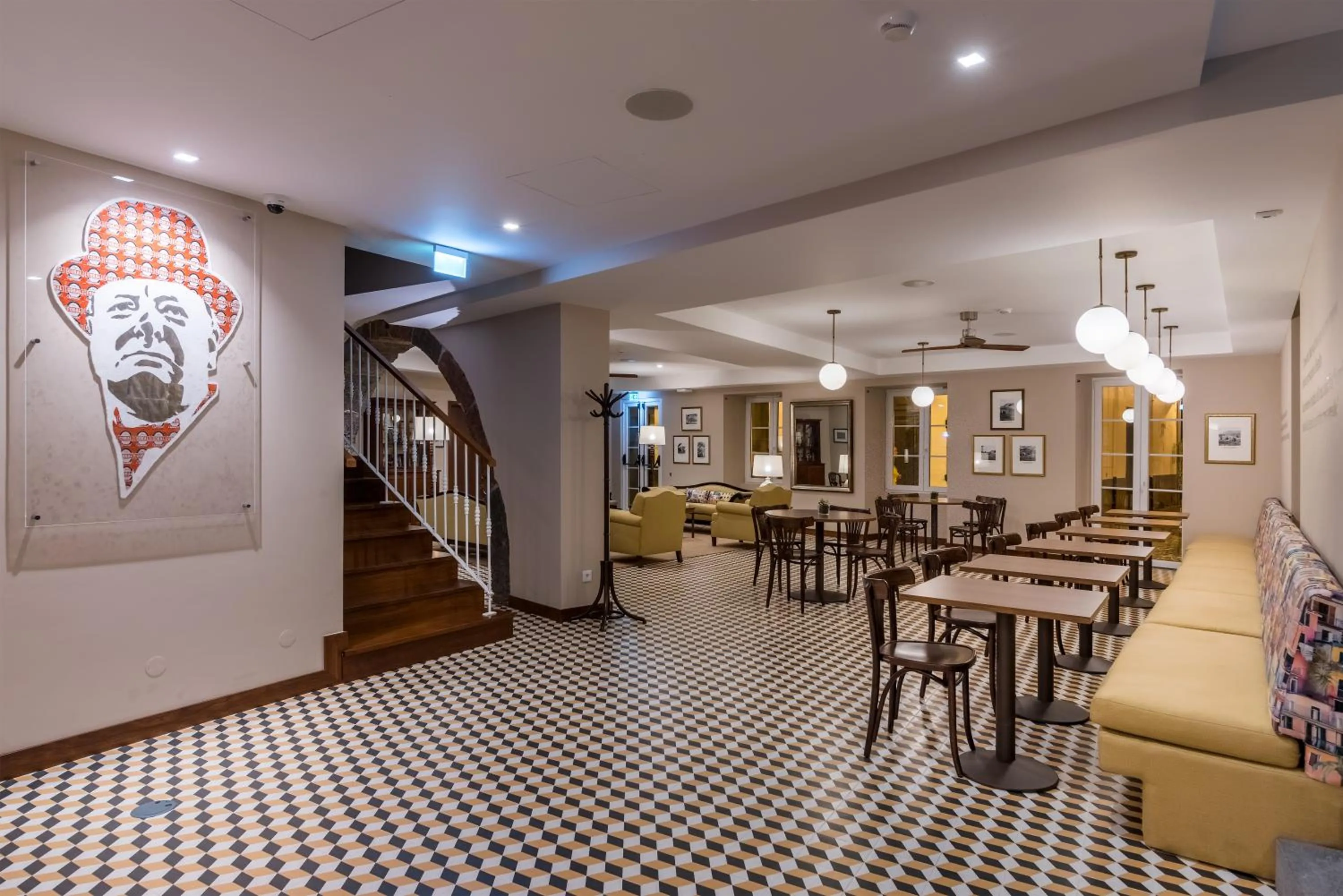 Communal lounge/ TV room in Pestana Churchill Bay