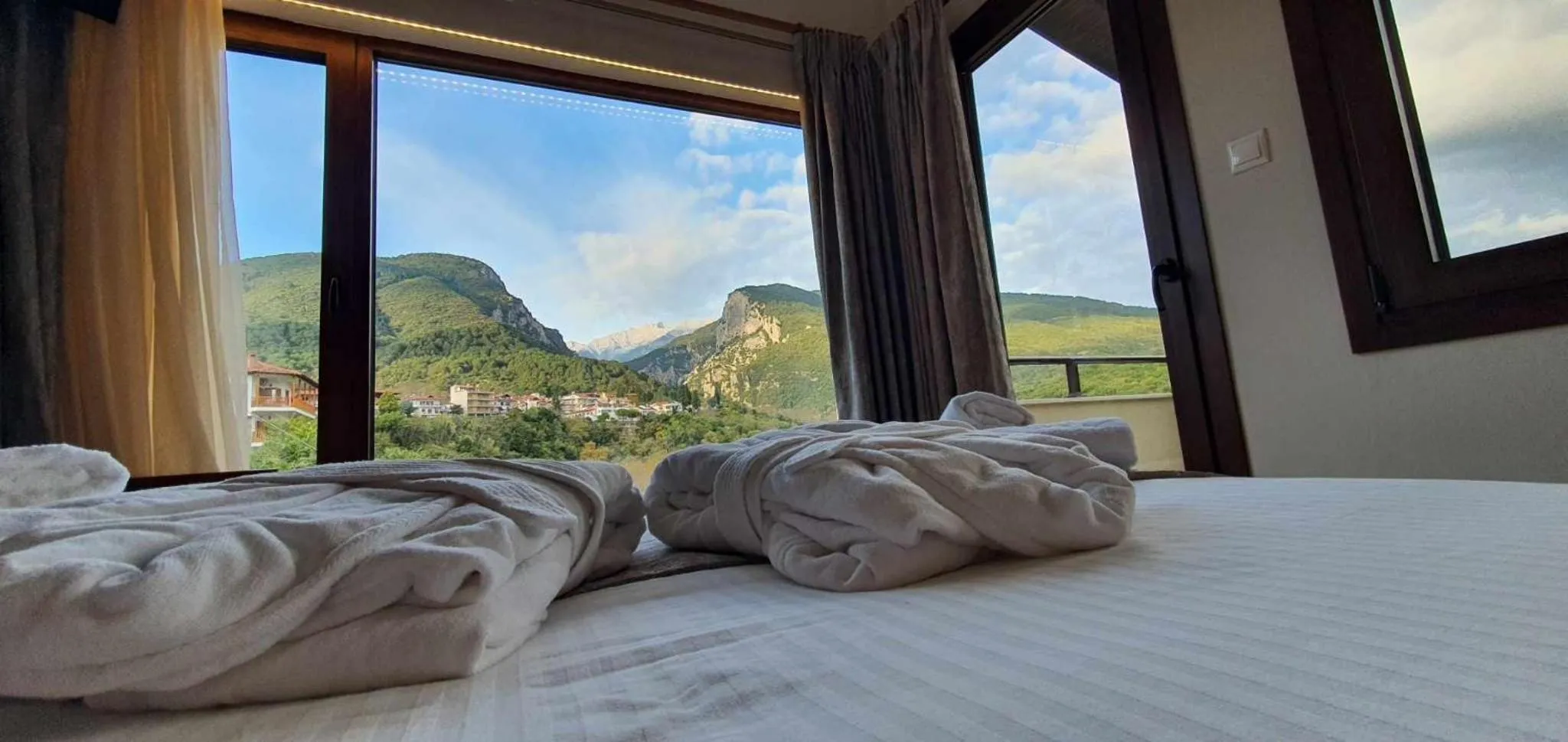 Bed in Xenios Dias Boutique Hotel