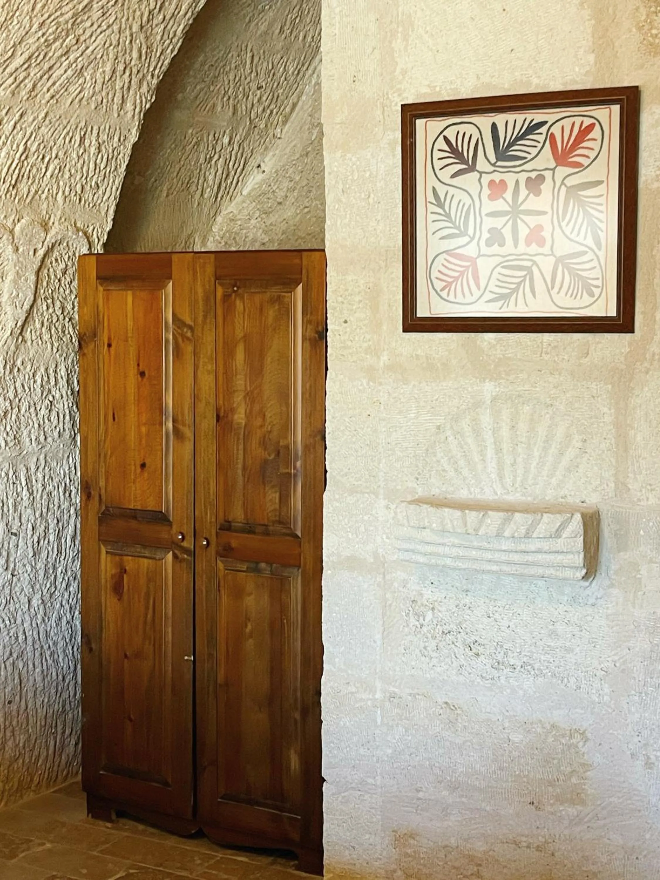 wardrobe in Gedik Cave Hotel