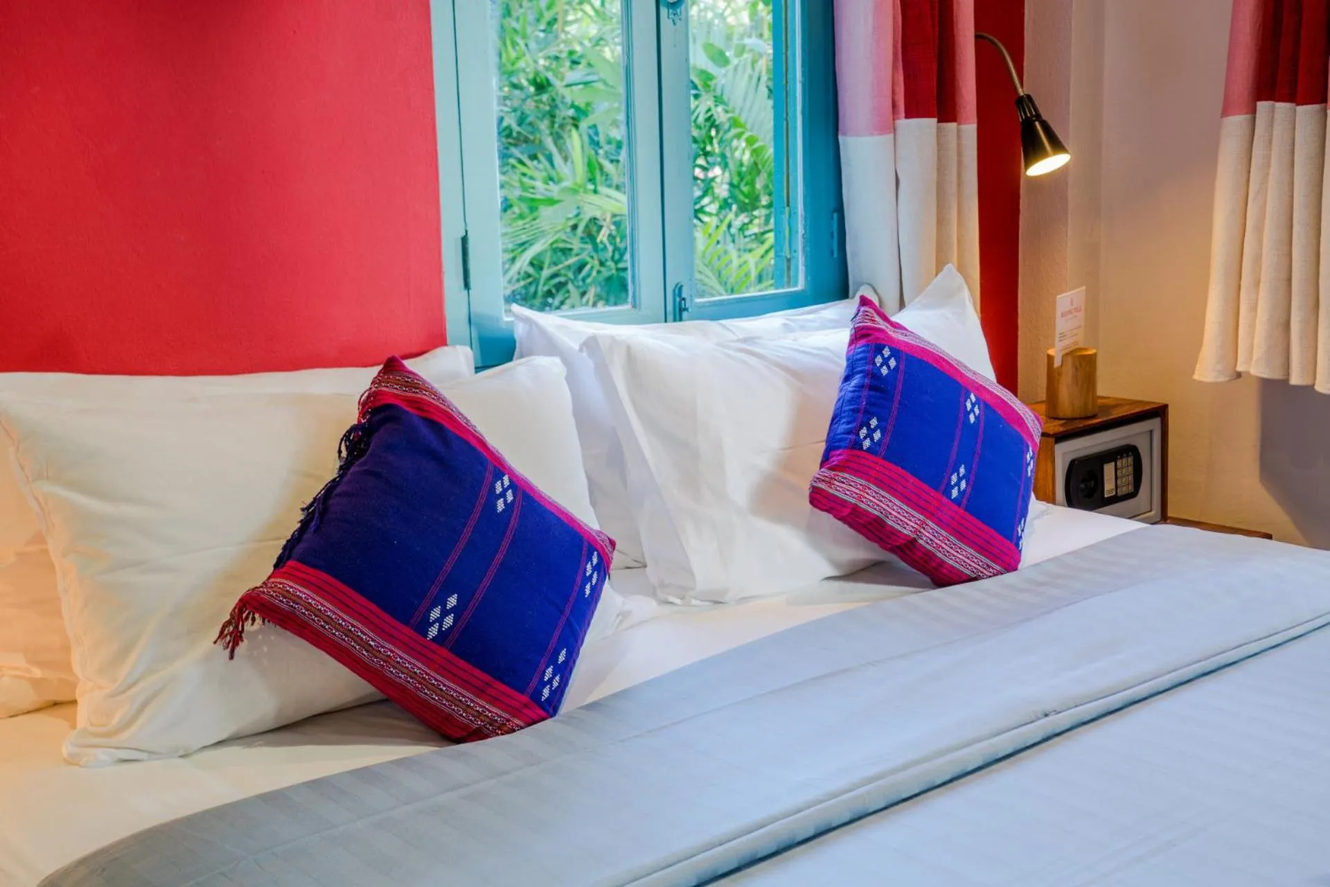 Bed in Ock Pop Tok Mekong Villa