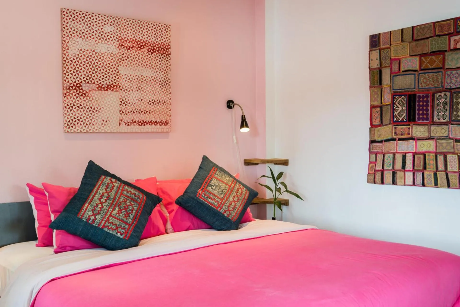 Bed in Ock Pop Tok Mekong Villa