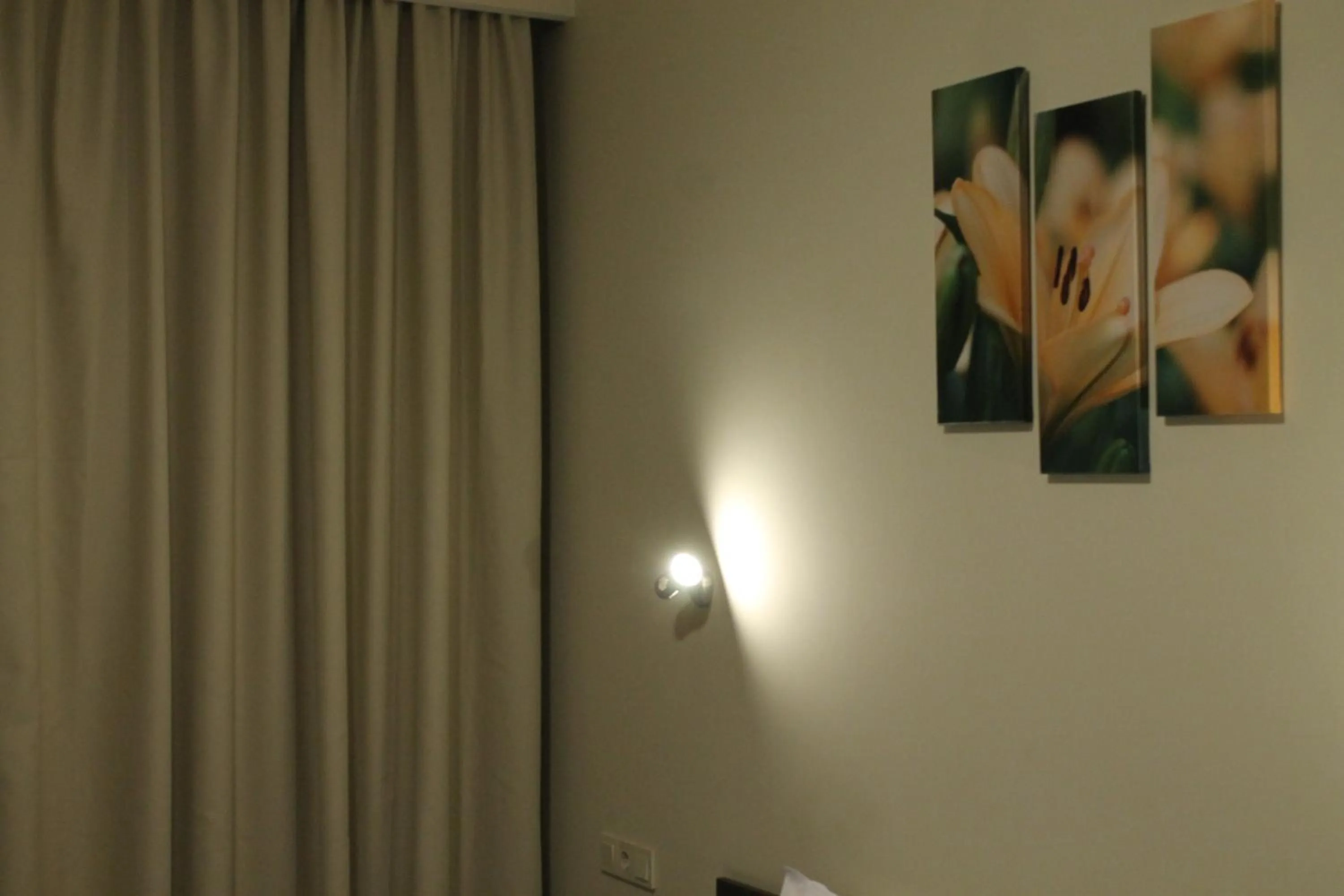 Other in Non-stop hotel