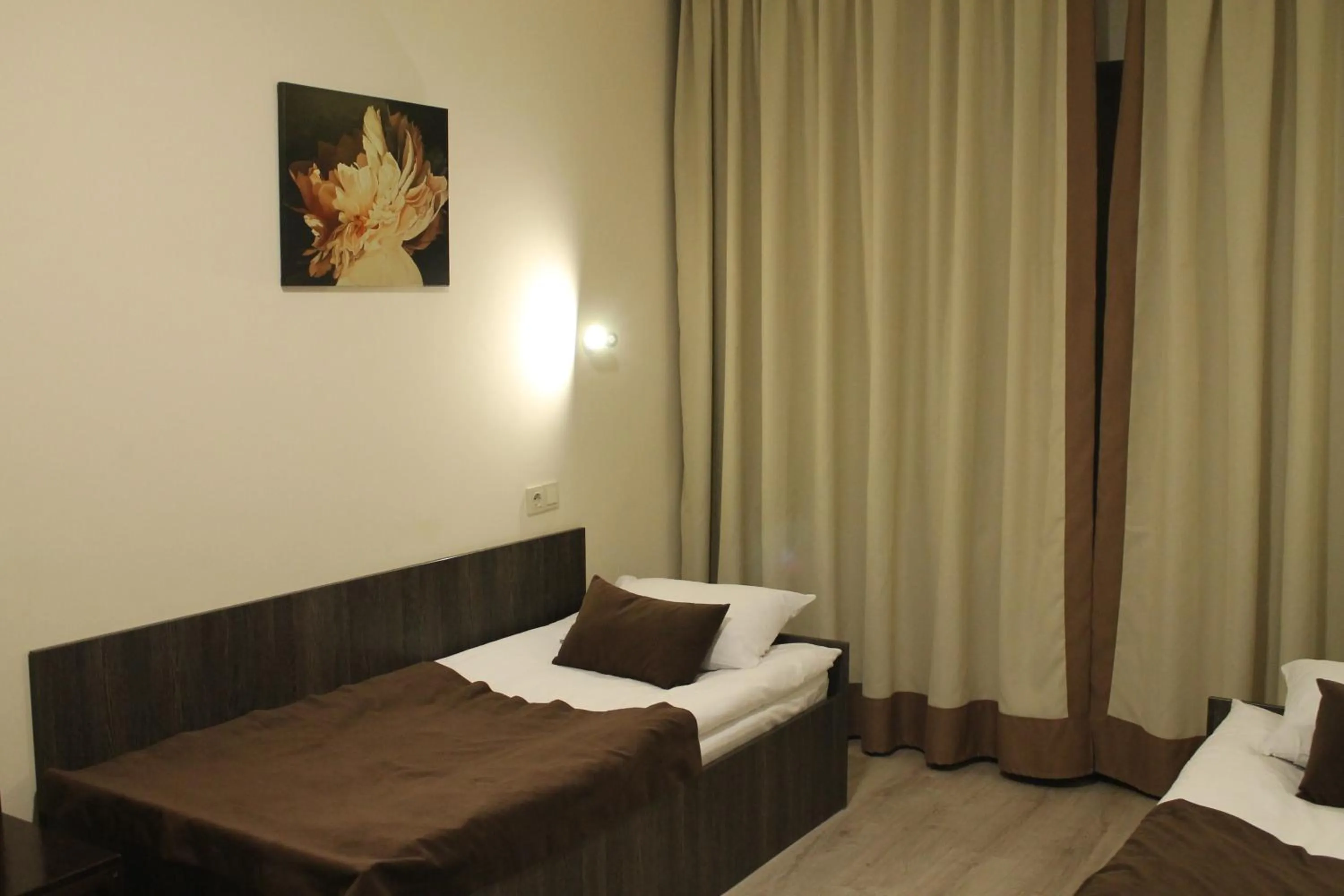 Photo of the whole room, Bed in Non-stop hotel