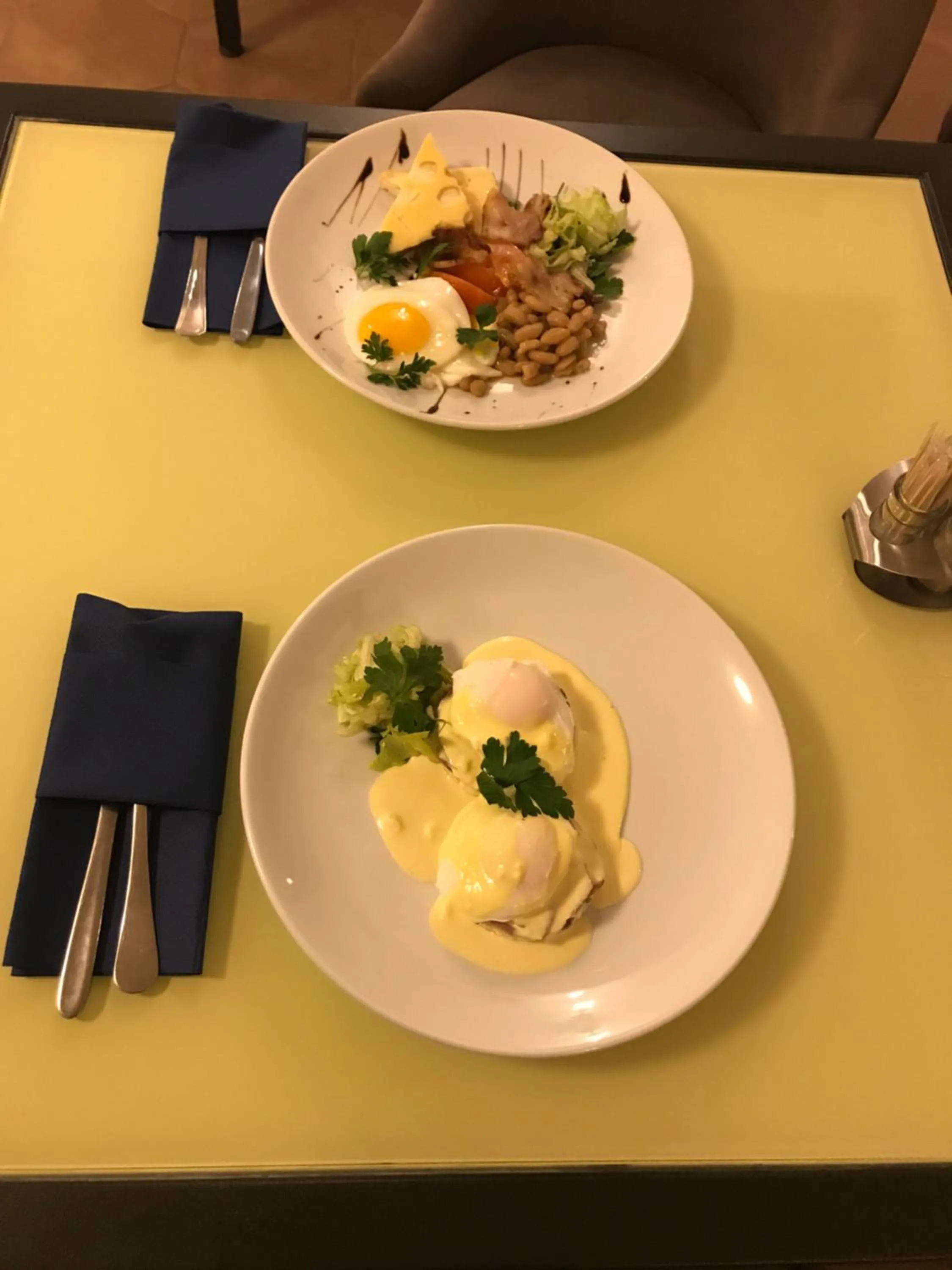 Breakfast in Non-stop hotel