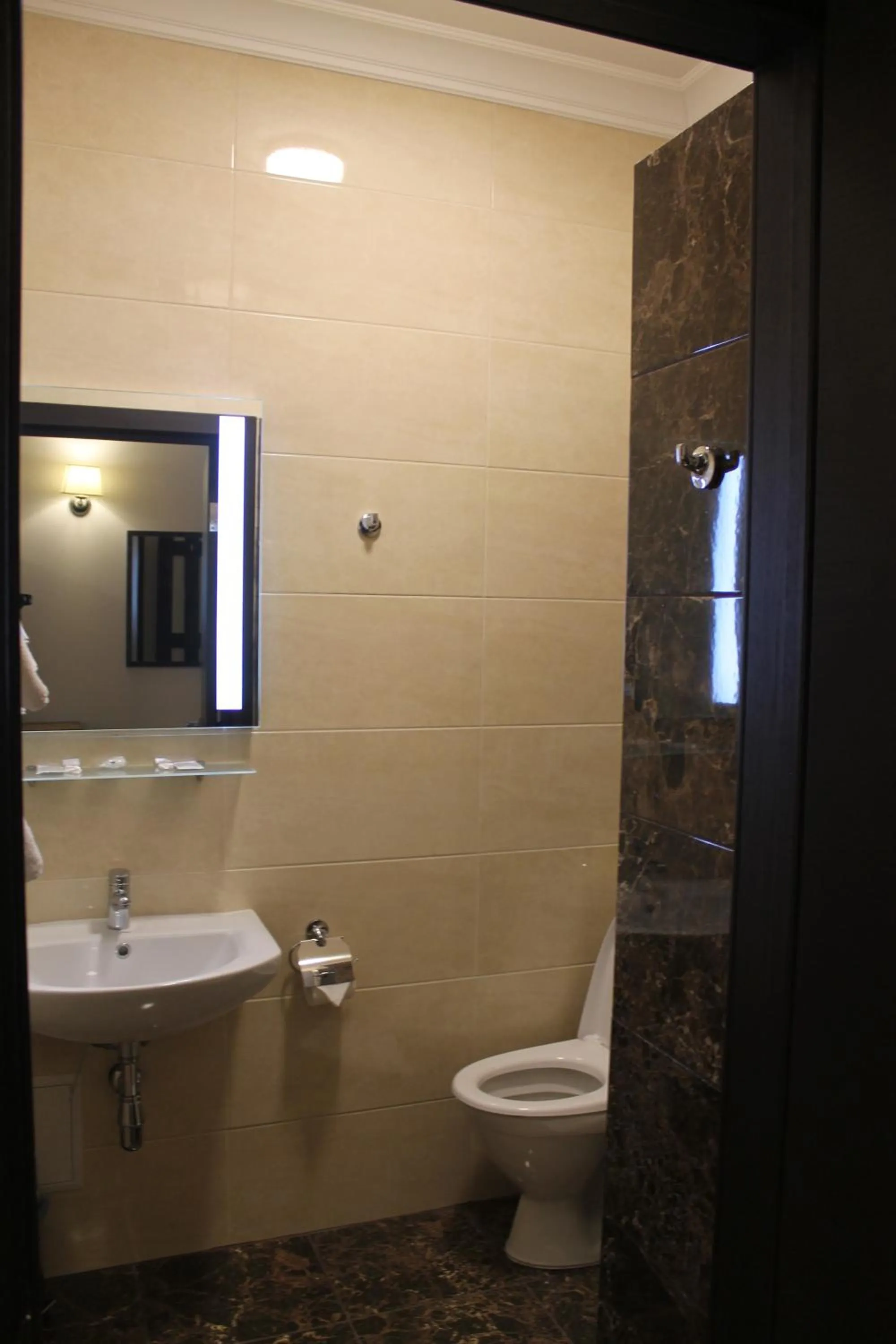 Decorative detail in Non-stop hotel