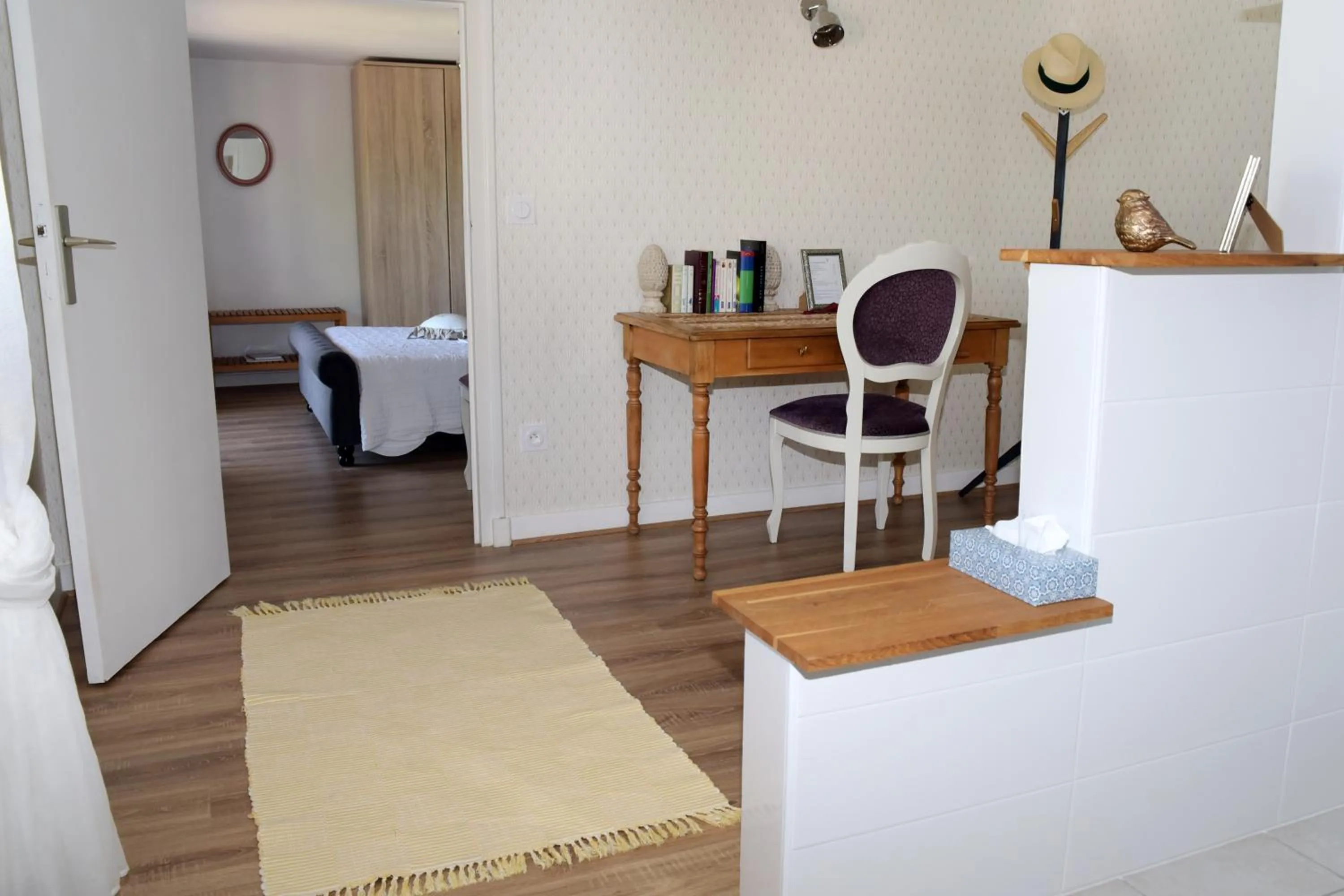 Photo of the whole room, Bed in Les Bessonnes