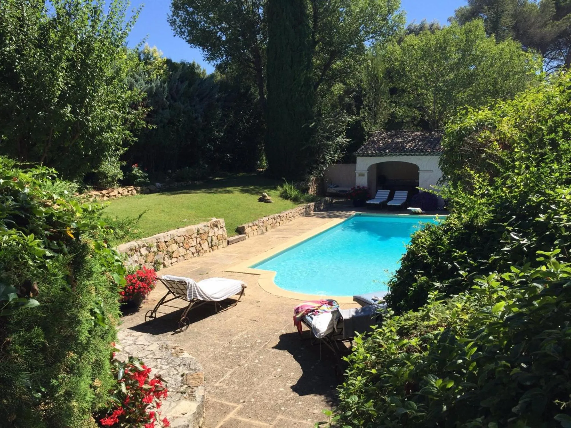 Swimming pool in La Ferme