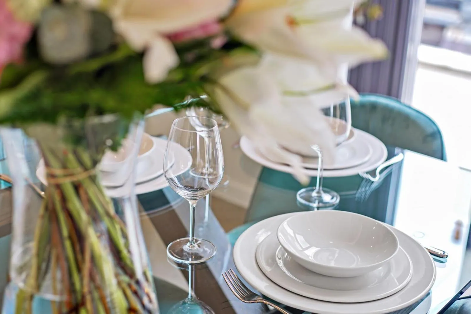 Dining area in Lux Apartments in Fulham