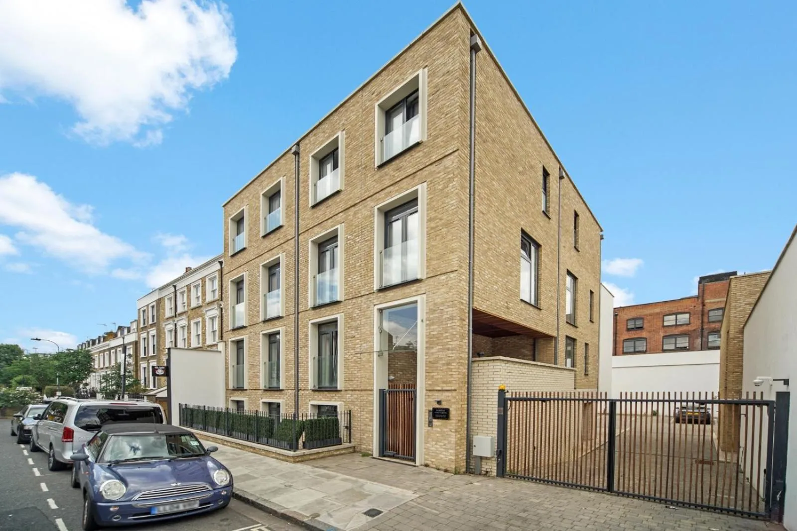 Property building in Lux Apartments in Fulham