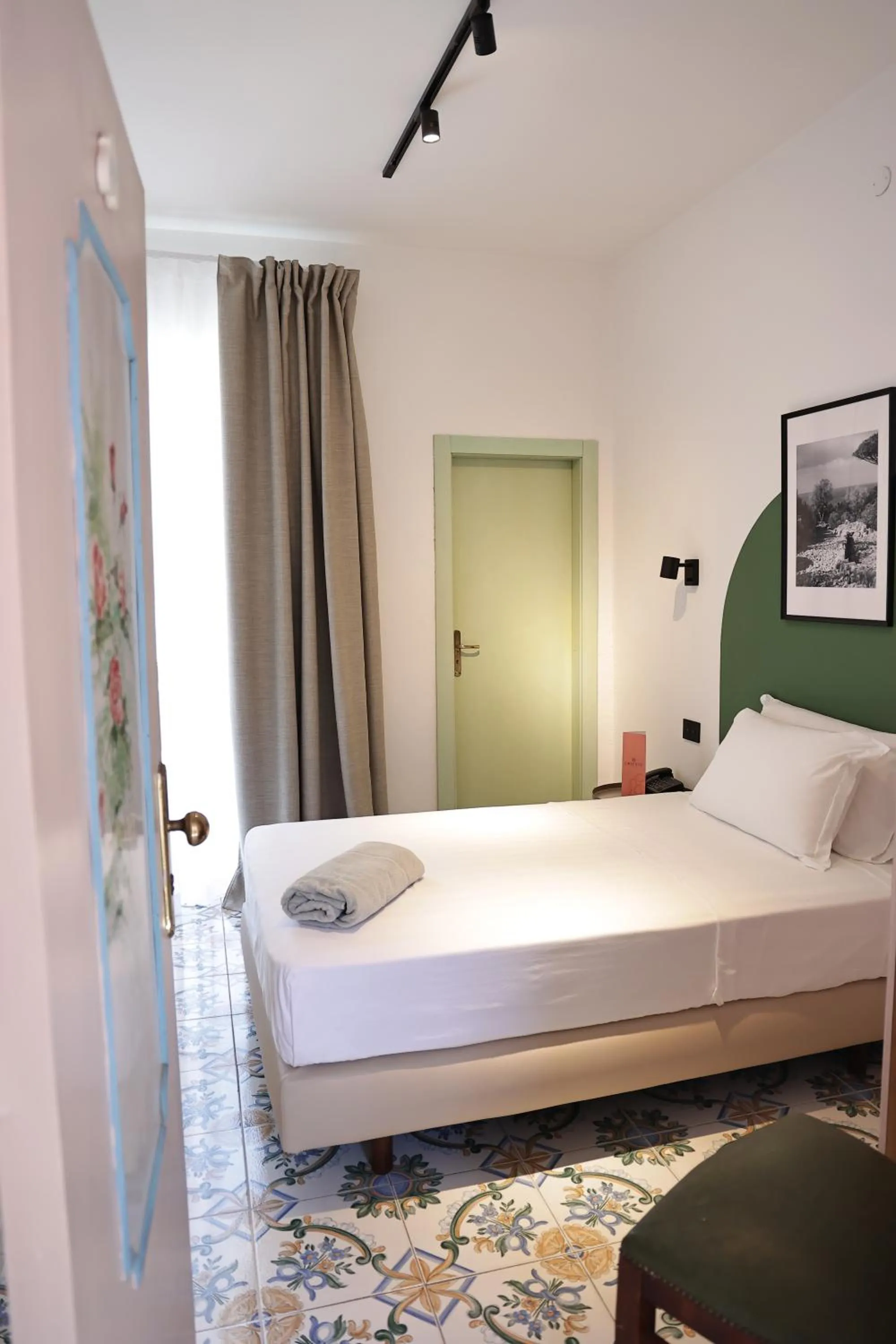 Decorative detail, Bed in Hotel Terme Oriente - Beach & SPA